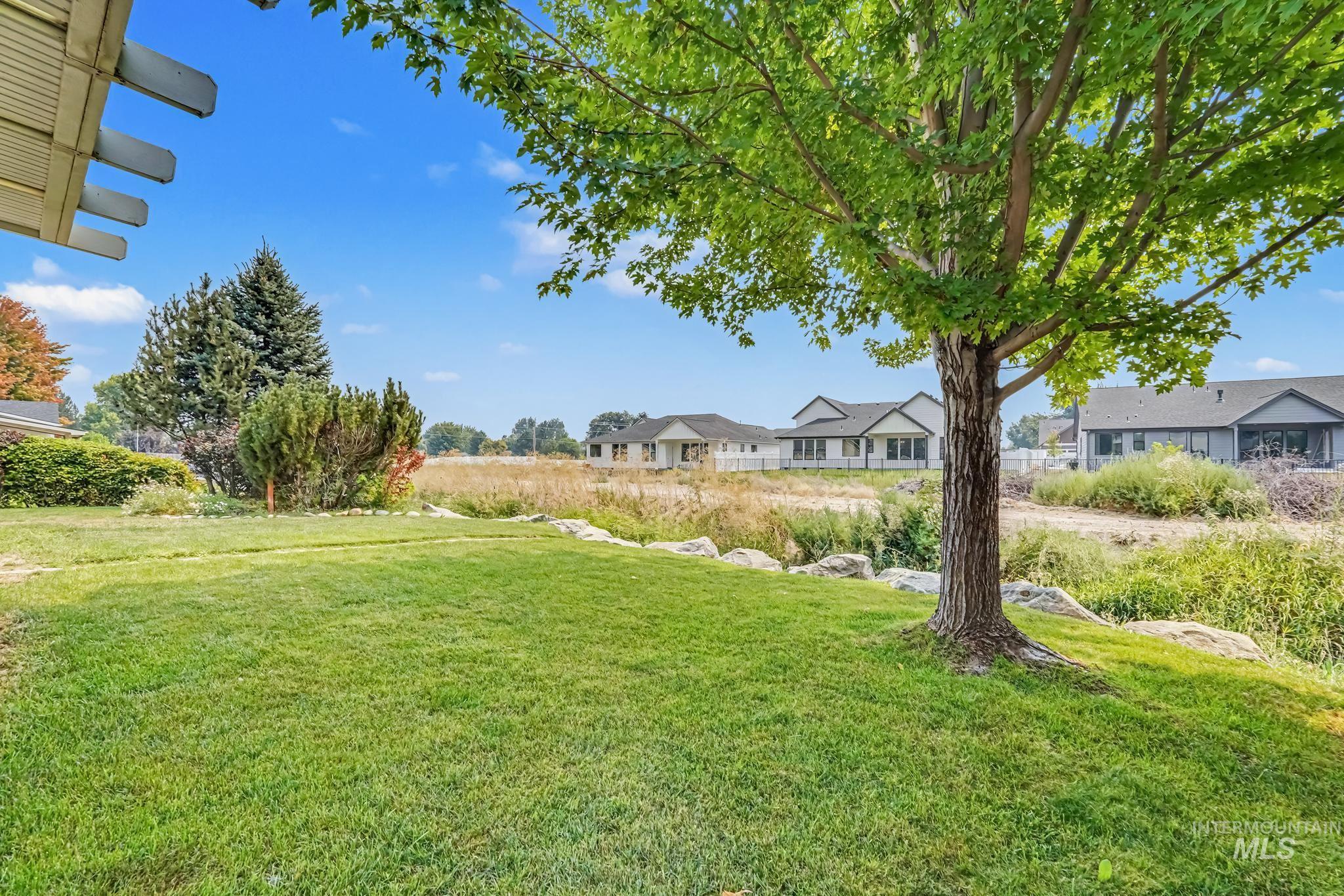 689 Triumph Dr Property Photo 24