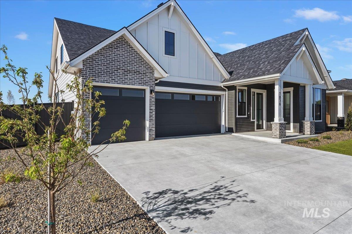 7856 W Flathead Lake Street Property Photo 1