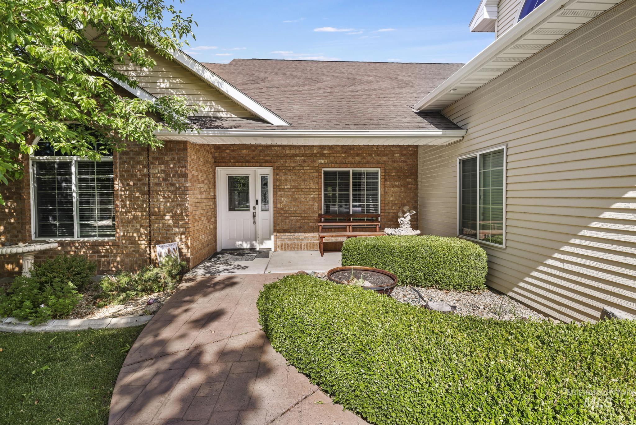 467 Wildrose Loop Property Photo 5
