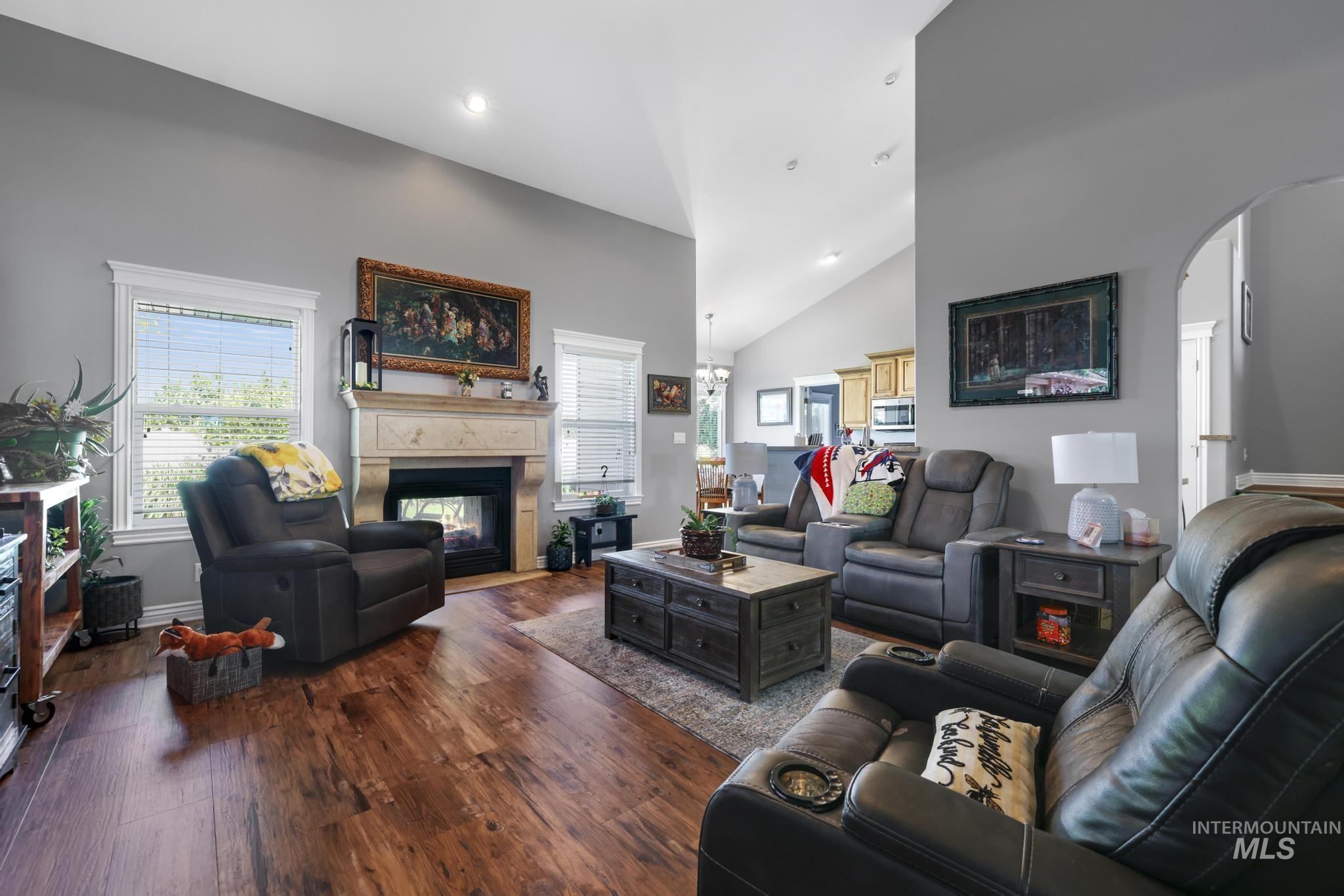 467 Wildrose Loop Property Photo 7