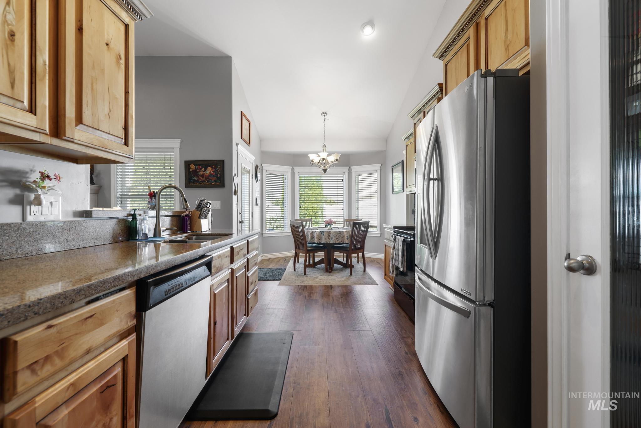 467 Wildrose Loop Property Photo 17