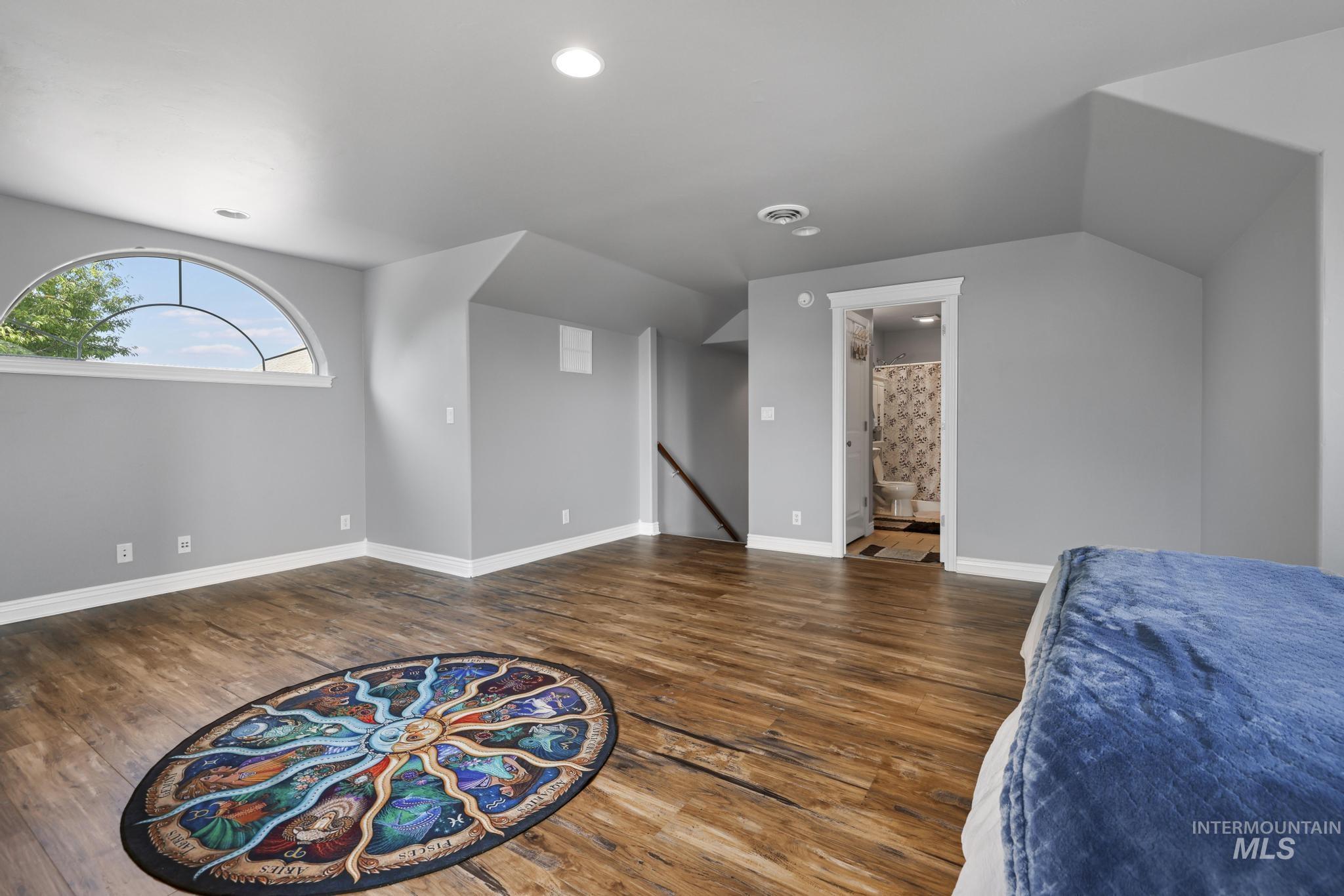 467 Wildrose Loop Property Photo 32