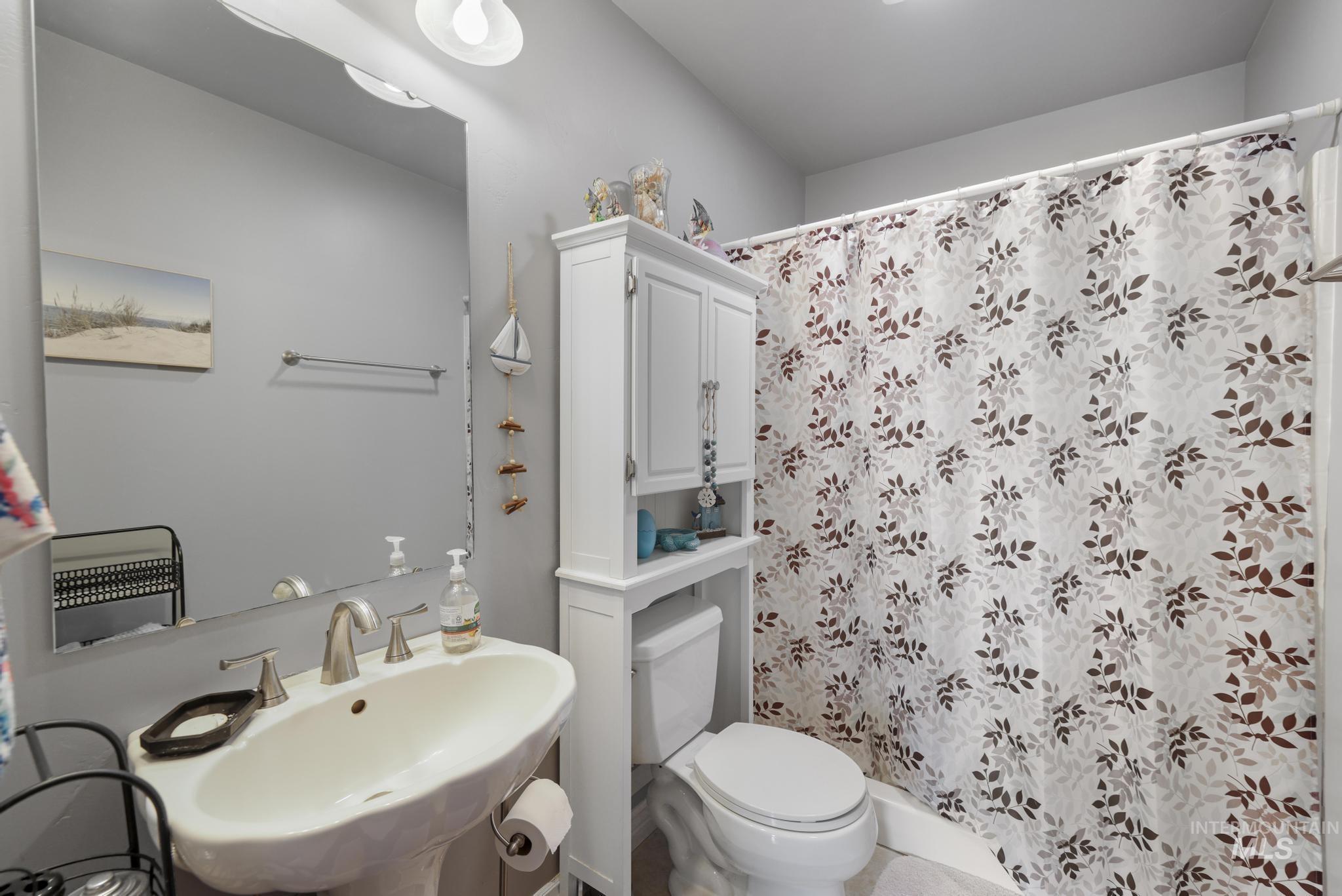 467 Wildrose Loop Property Photo 33