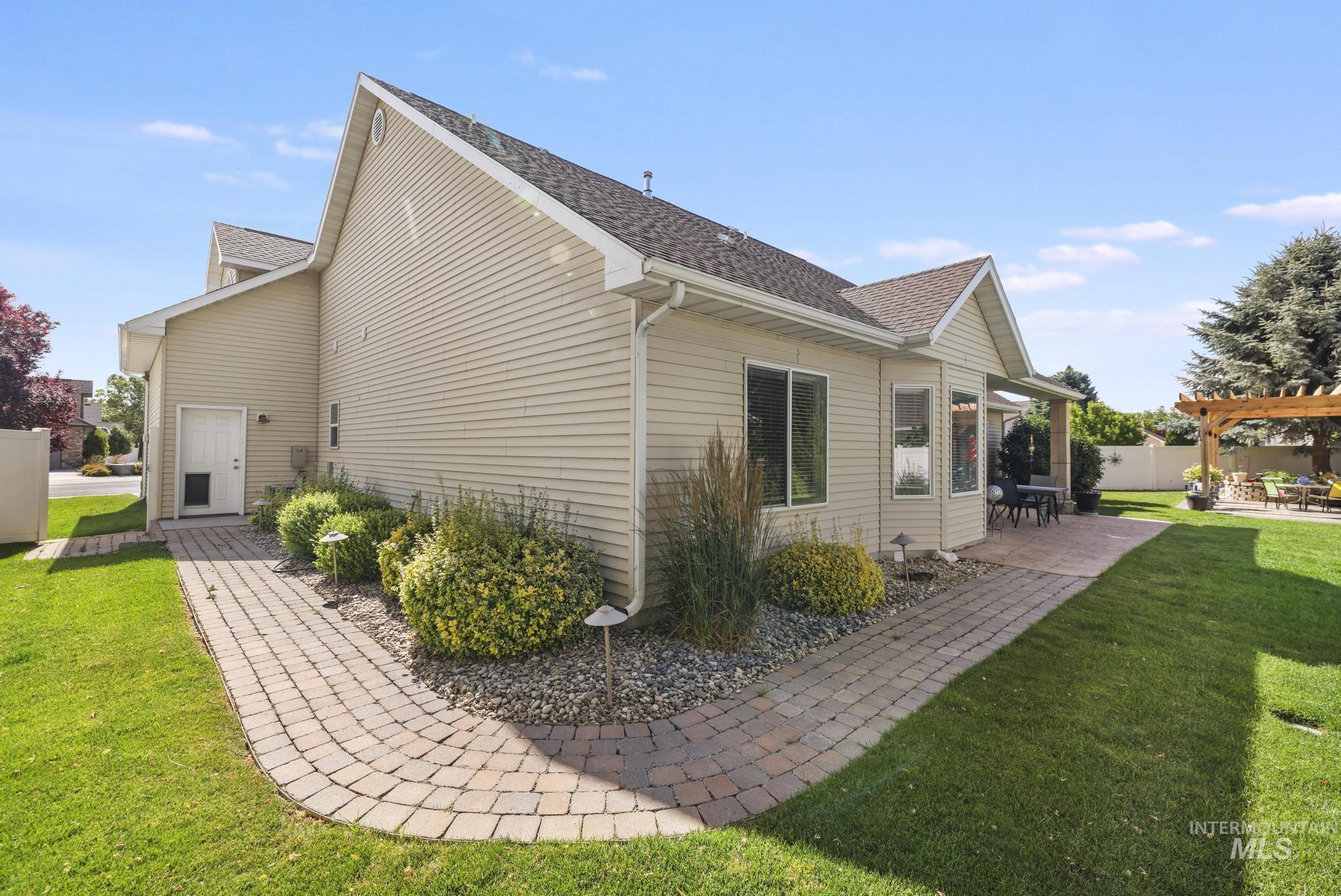 467 Wildrose Loop Property Photo 41