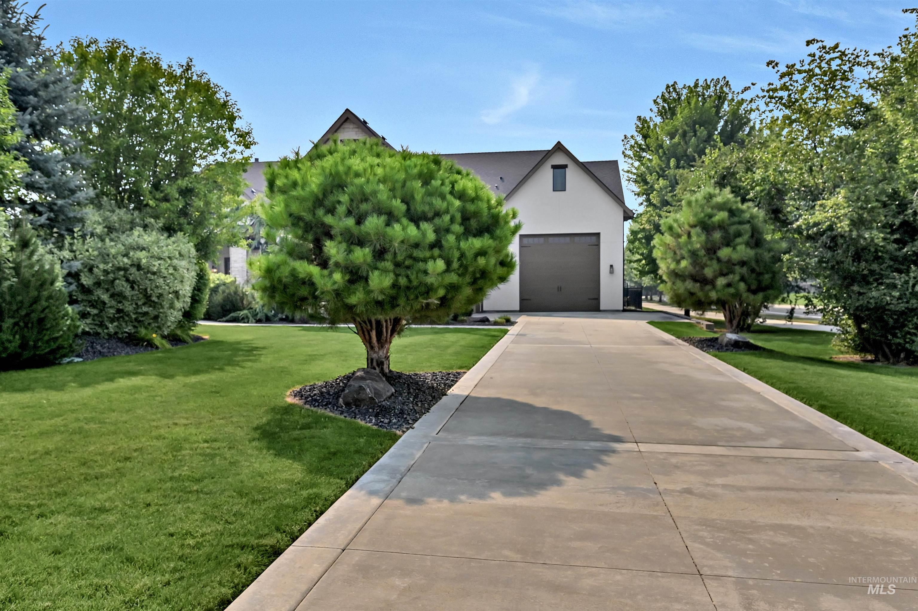 3835 W Sugar Tree Court Property Photo 3