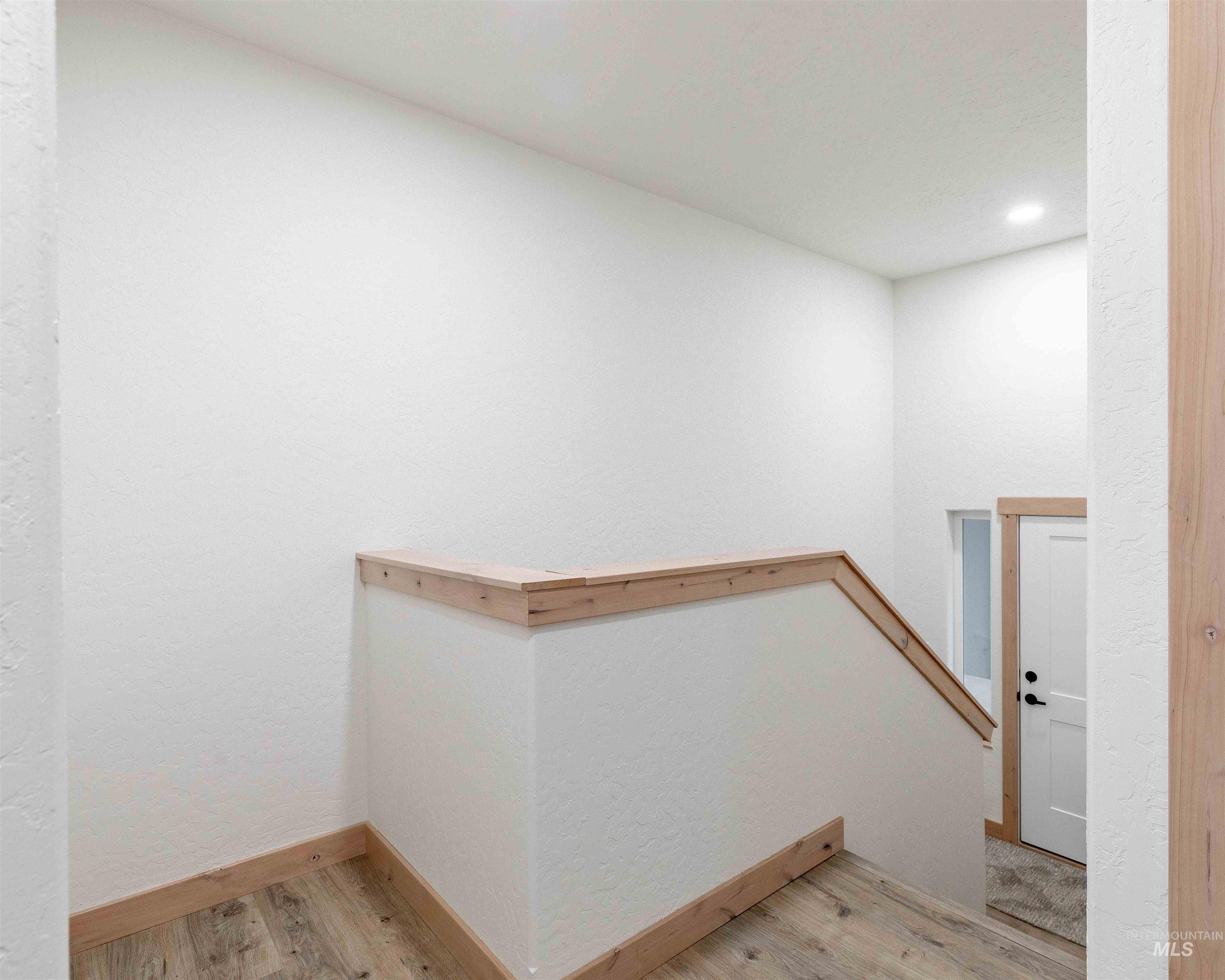 1215 Edington Ave Property Photo 14