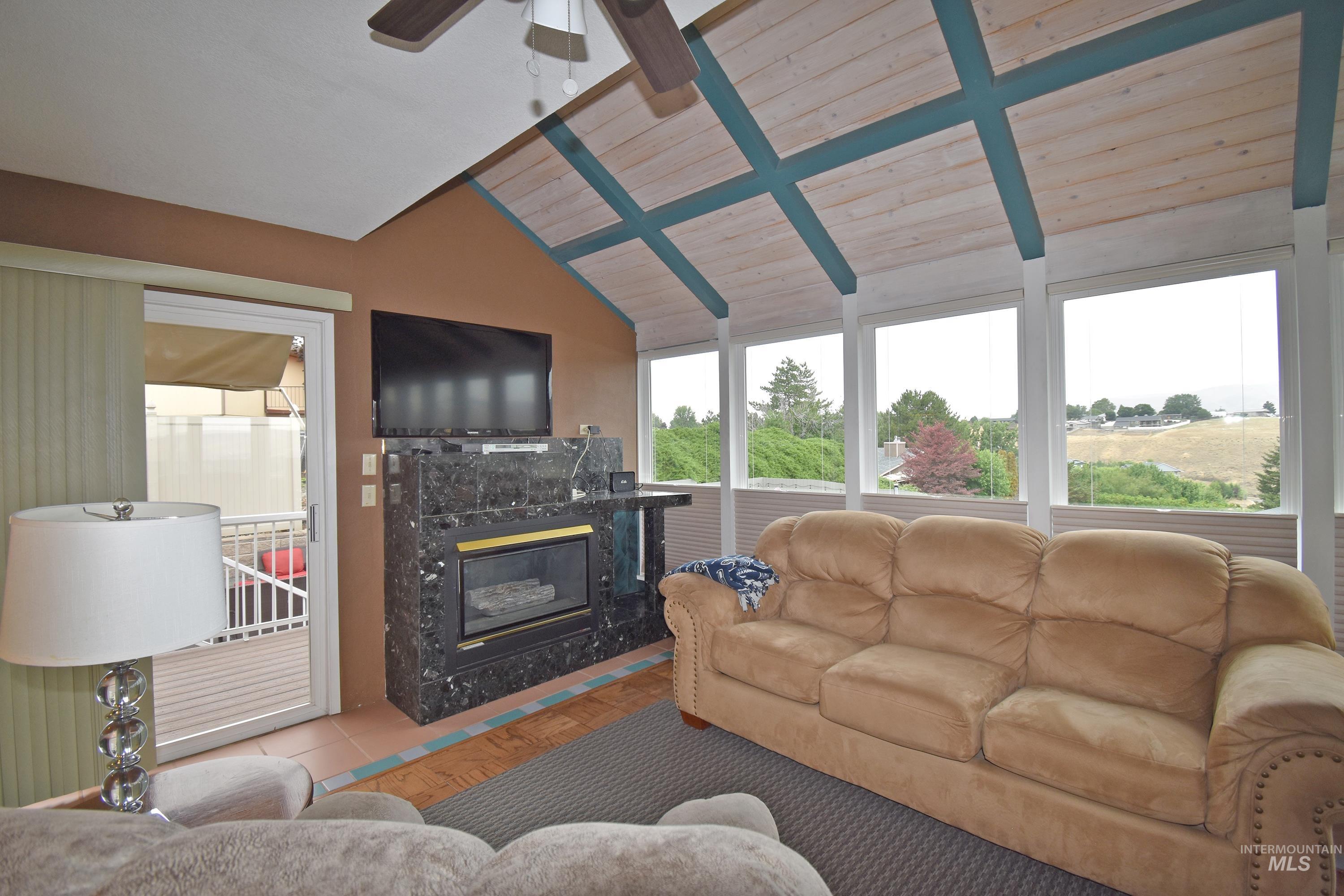 2618 Grandview Drive Property Photo 11
