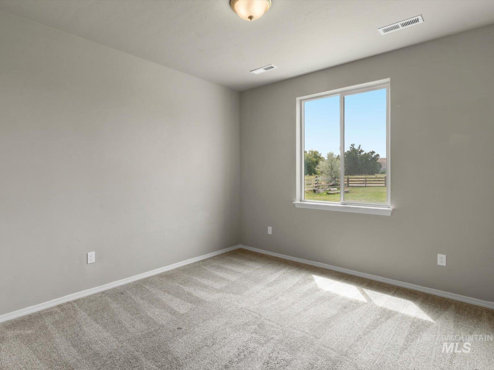 1900 Thomas Ln Property Photo 36