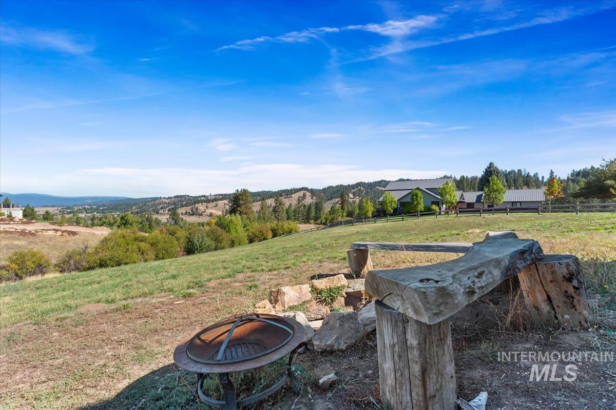 34 Crosstimber Loop Property Photo 7