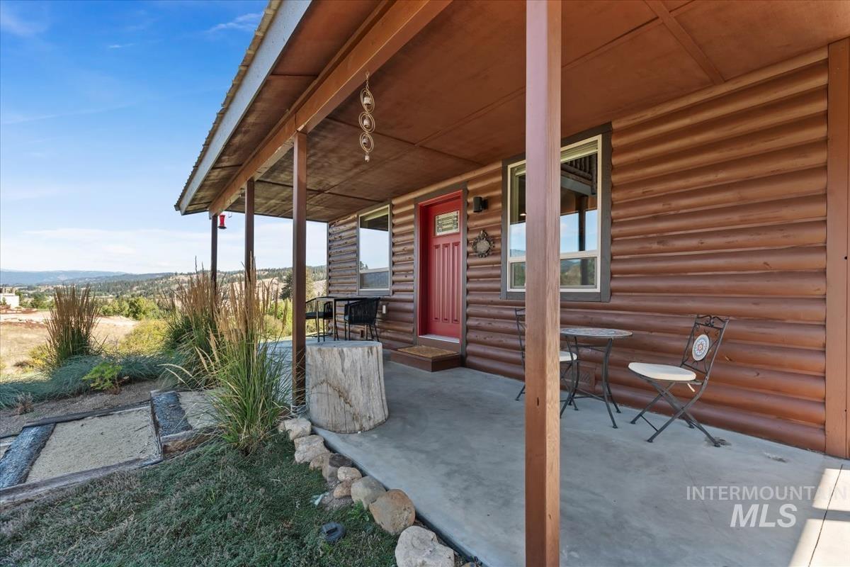 34 Crosstimber Loop Property Photo 10