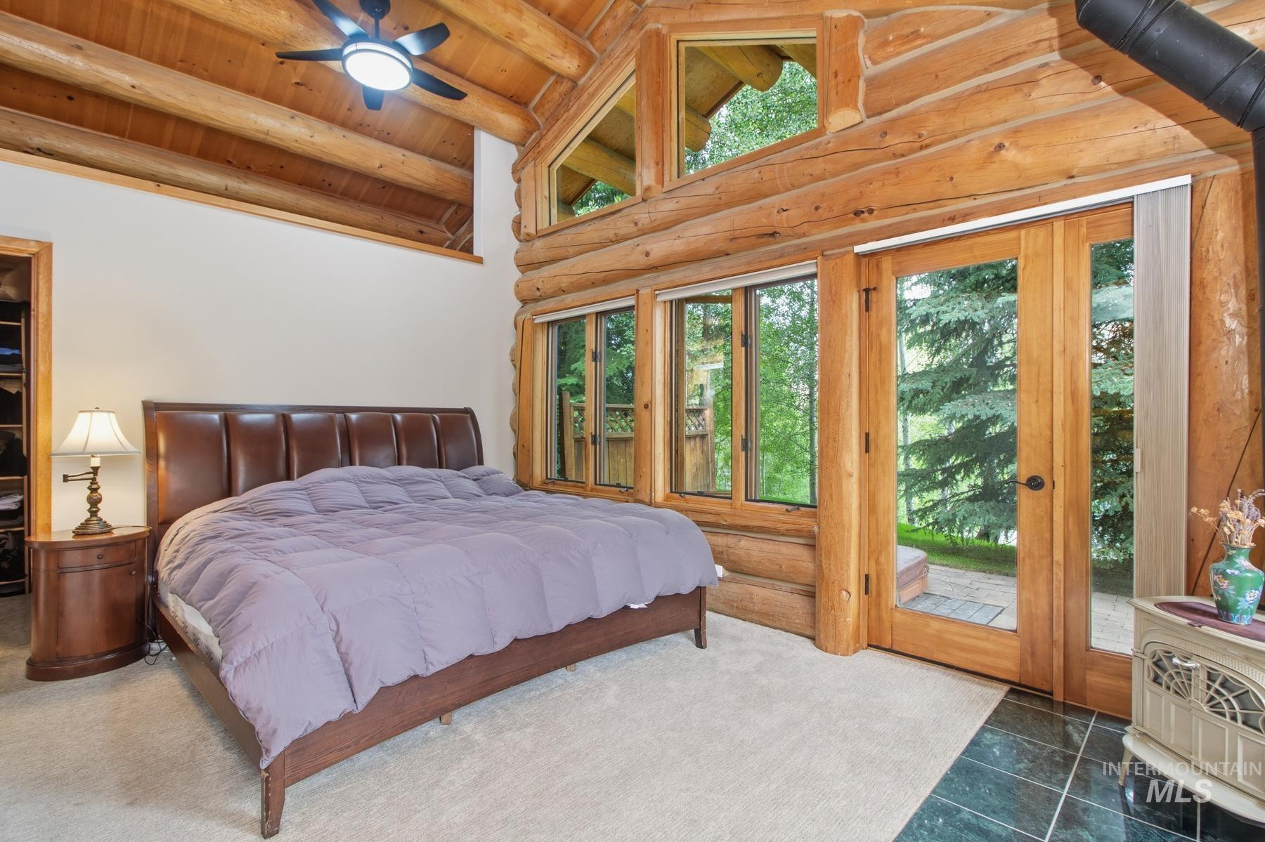 246 Timberline Road Property Photo 8