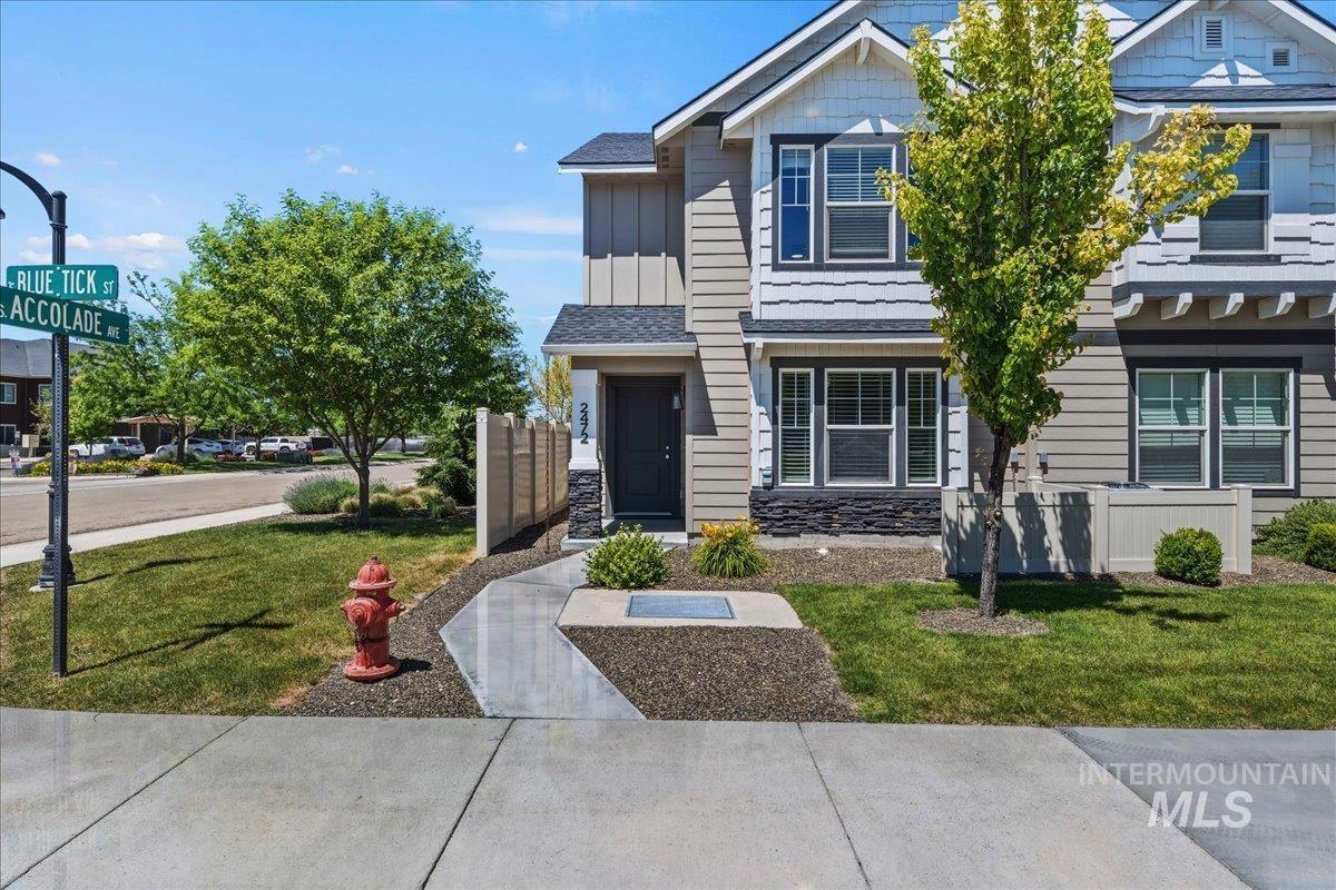 2472 E Blue Tick St Property Photo 1