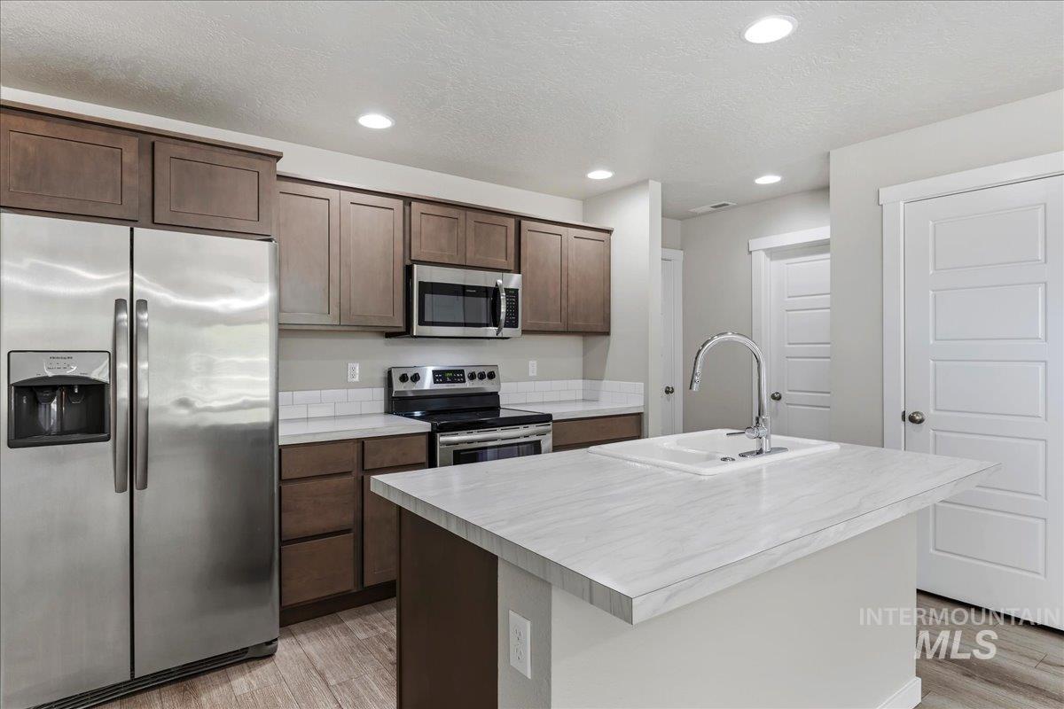 2472 E Blue Tick St Property Photo 9
