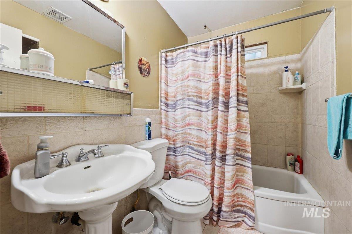 1060 F St W Property Photo 19