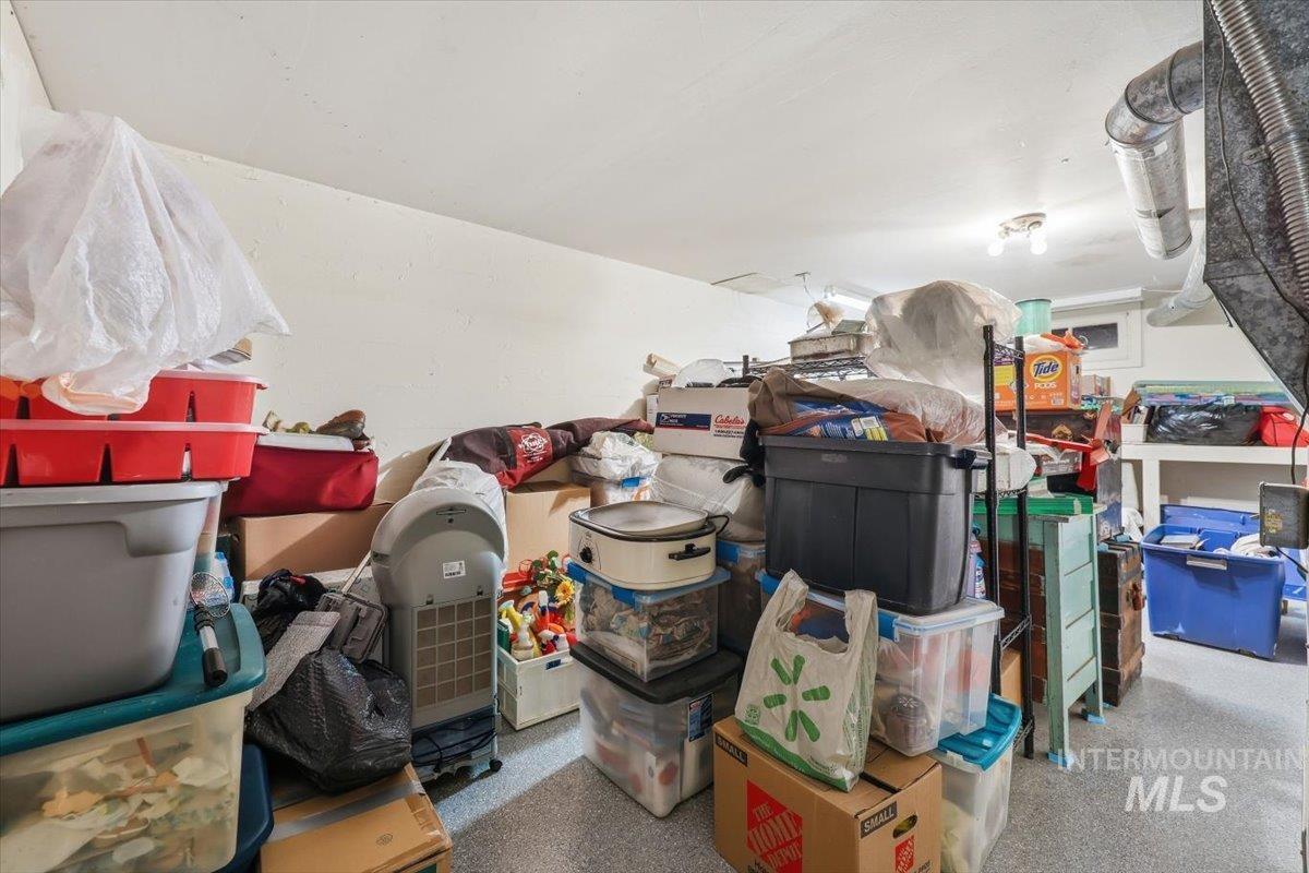 1060 F St W Property Photo 27