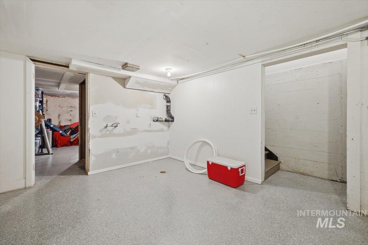 1060 F St W Property Photo 28