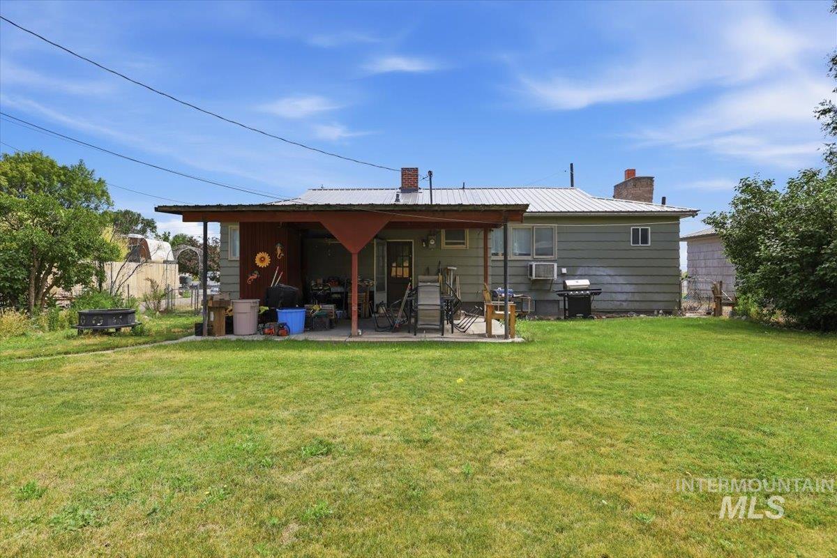 1060 F St W Property Photo 29