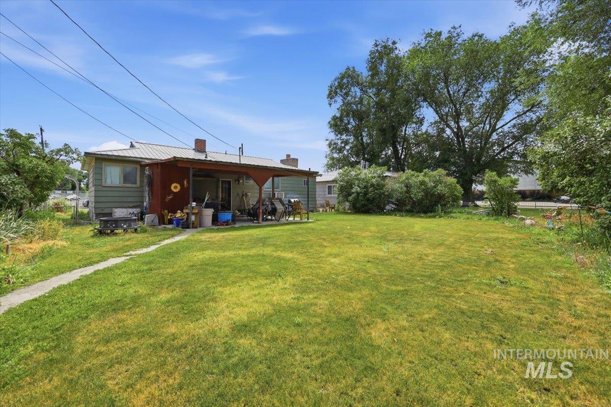 1060 F St W Property Photo 31