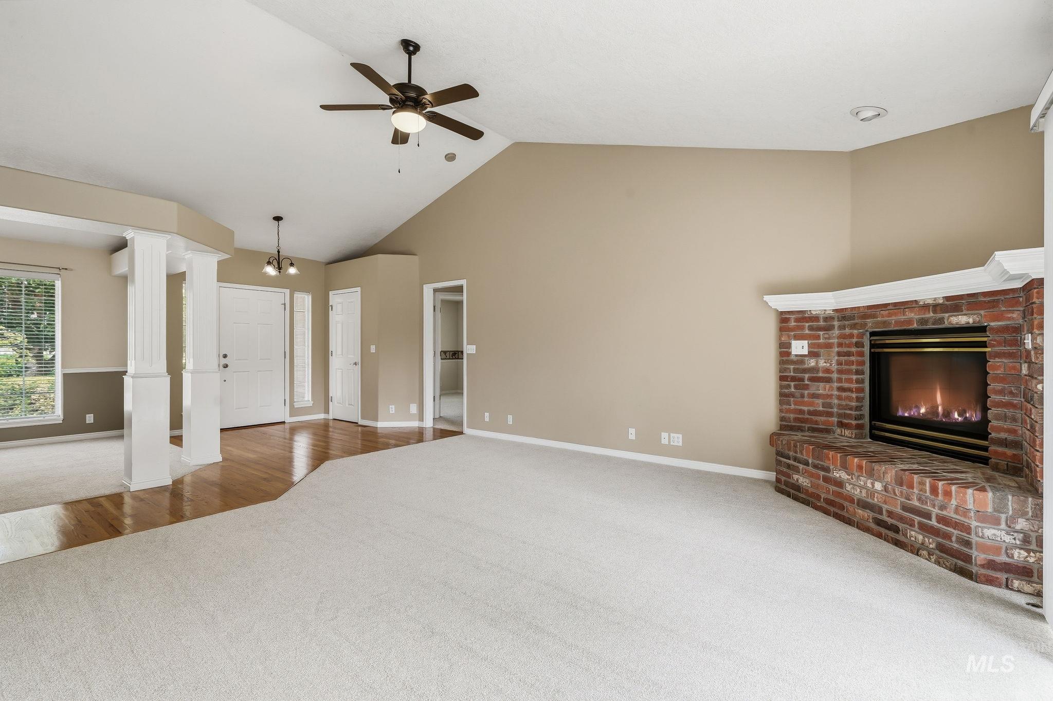 2247 E Gleneagle Dr Property Photo 9
