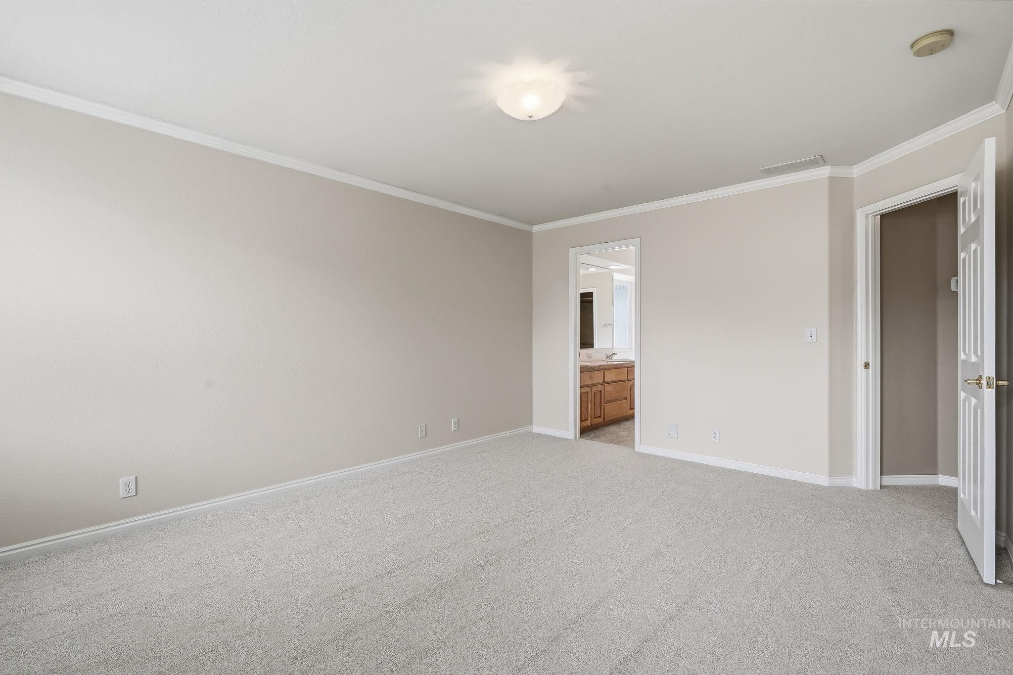 2247 E Gleneagle Dr Property Photo 22