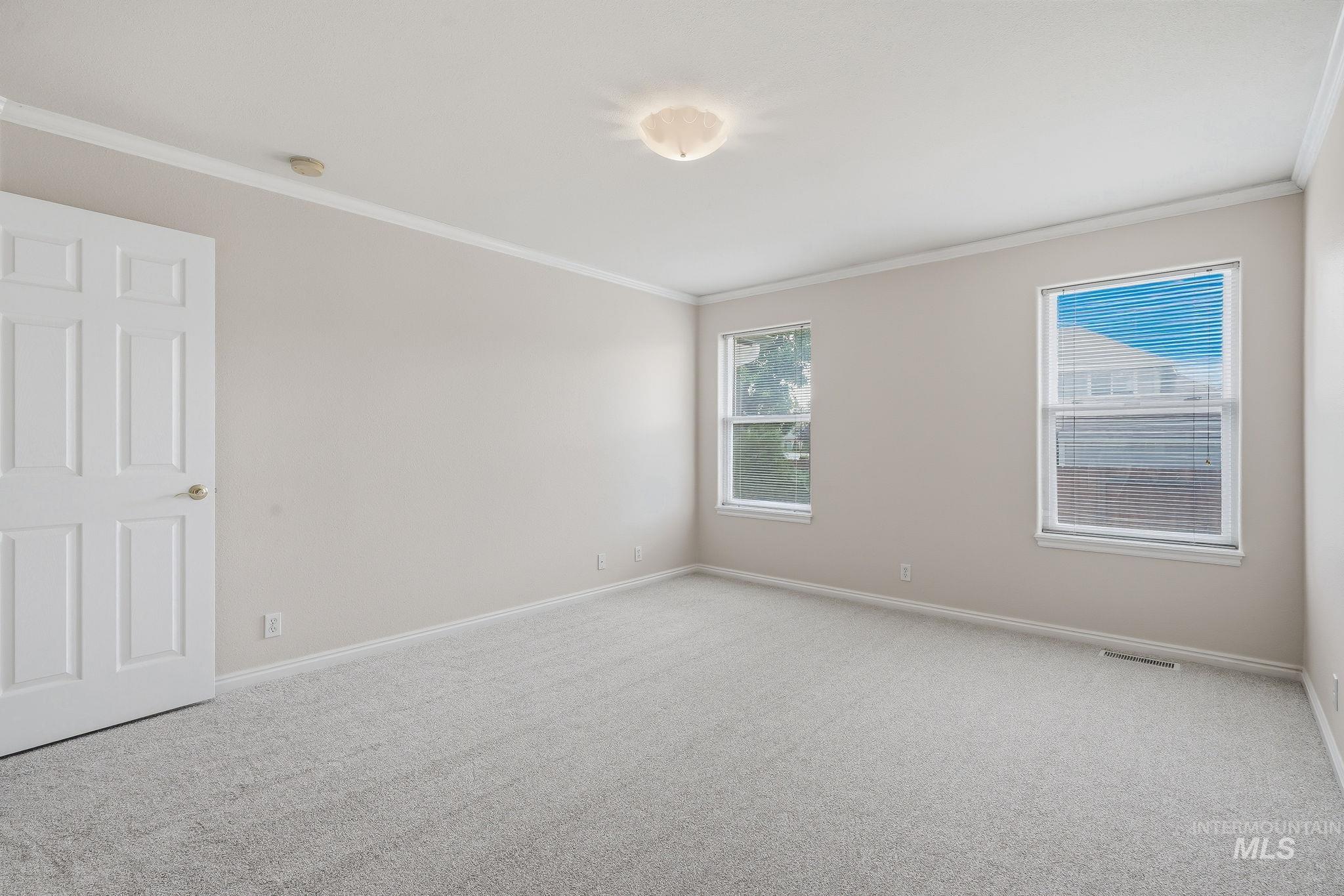 2247 E Gleneagle Dr Property Photo 24