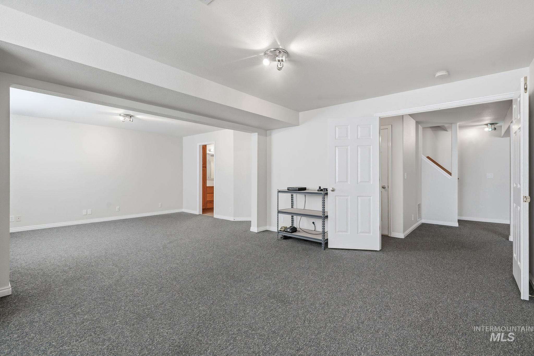 2247 E Gleneagle Dr Property Photo 34