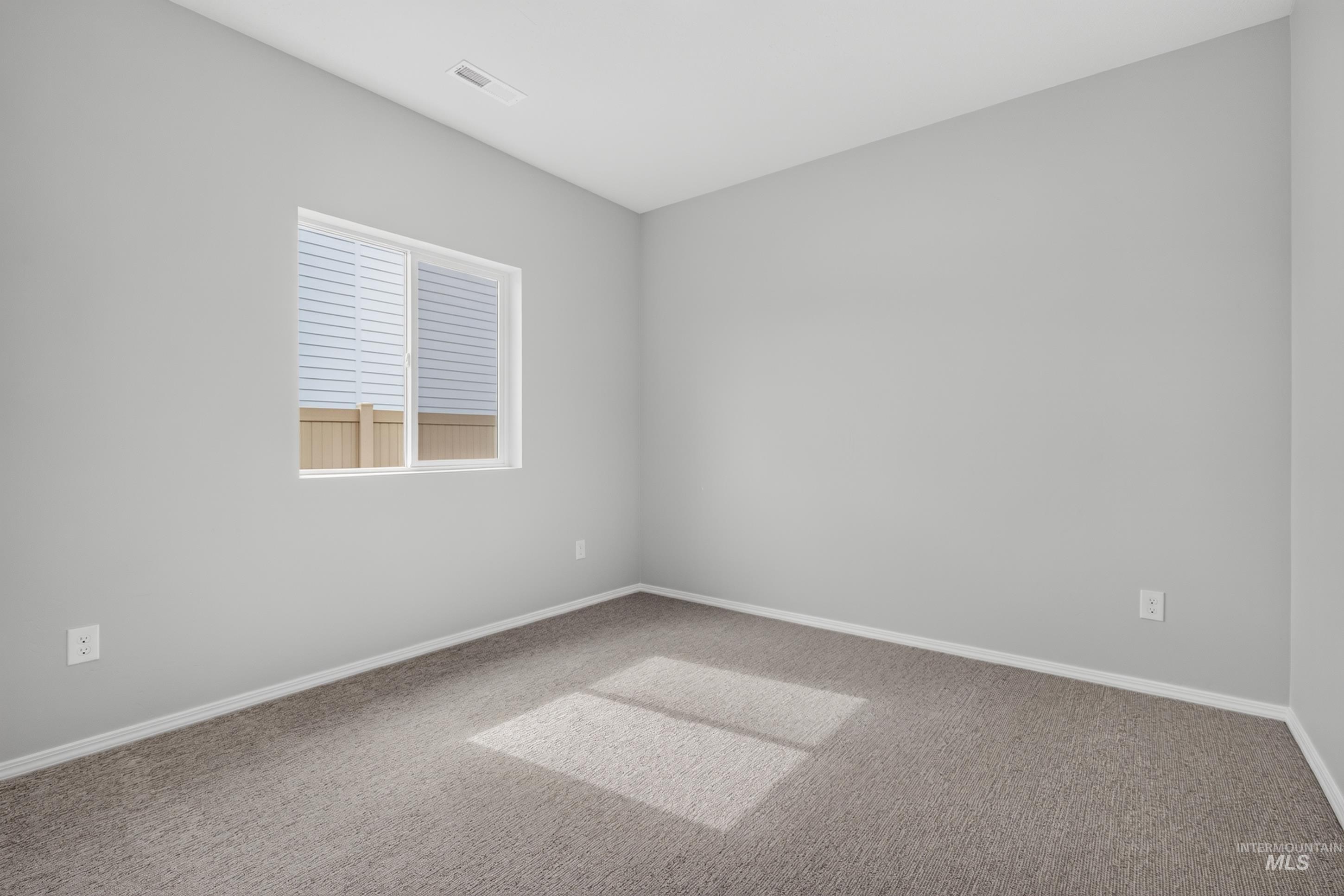 5015 Endicott Dr Property Photo 26