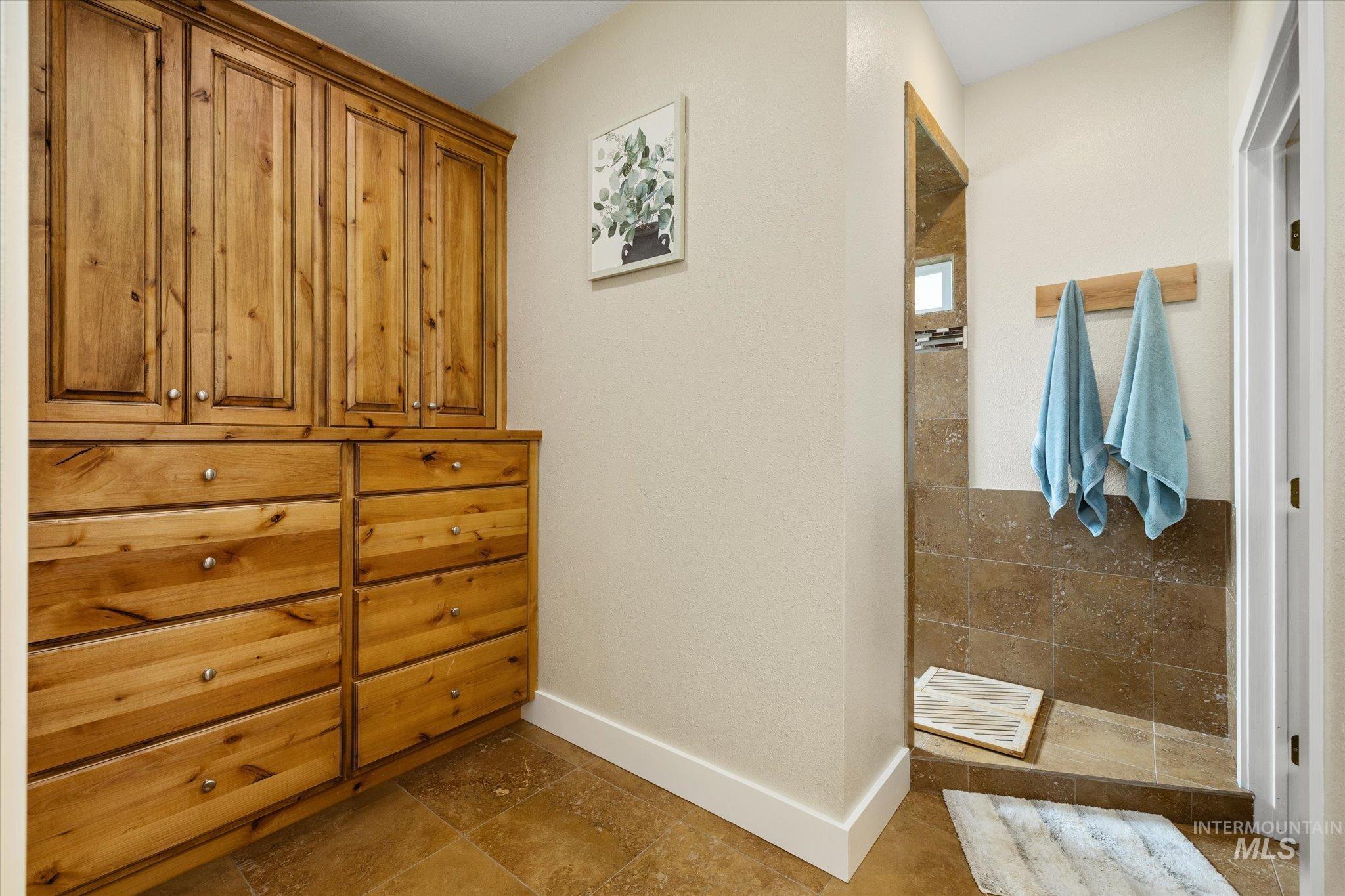 1140 Edgemont St Property Photo 18