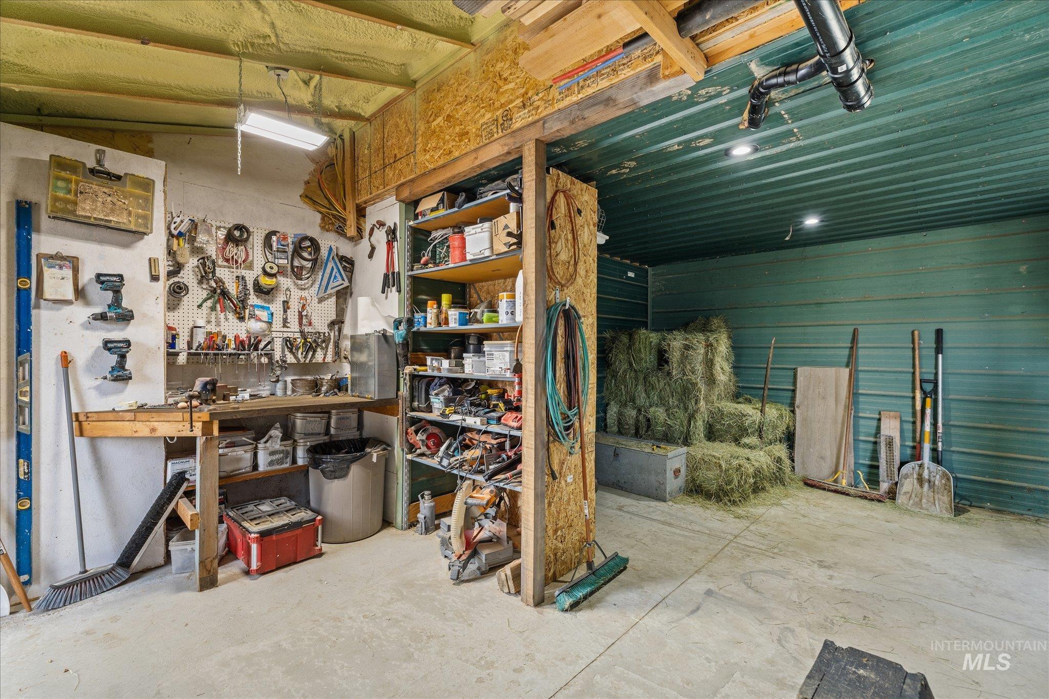 1140 Edgemont St Property Photo 40