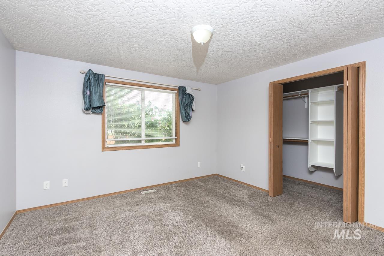 2605 Sunflower Drive Property Photo 13