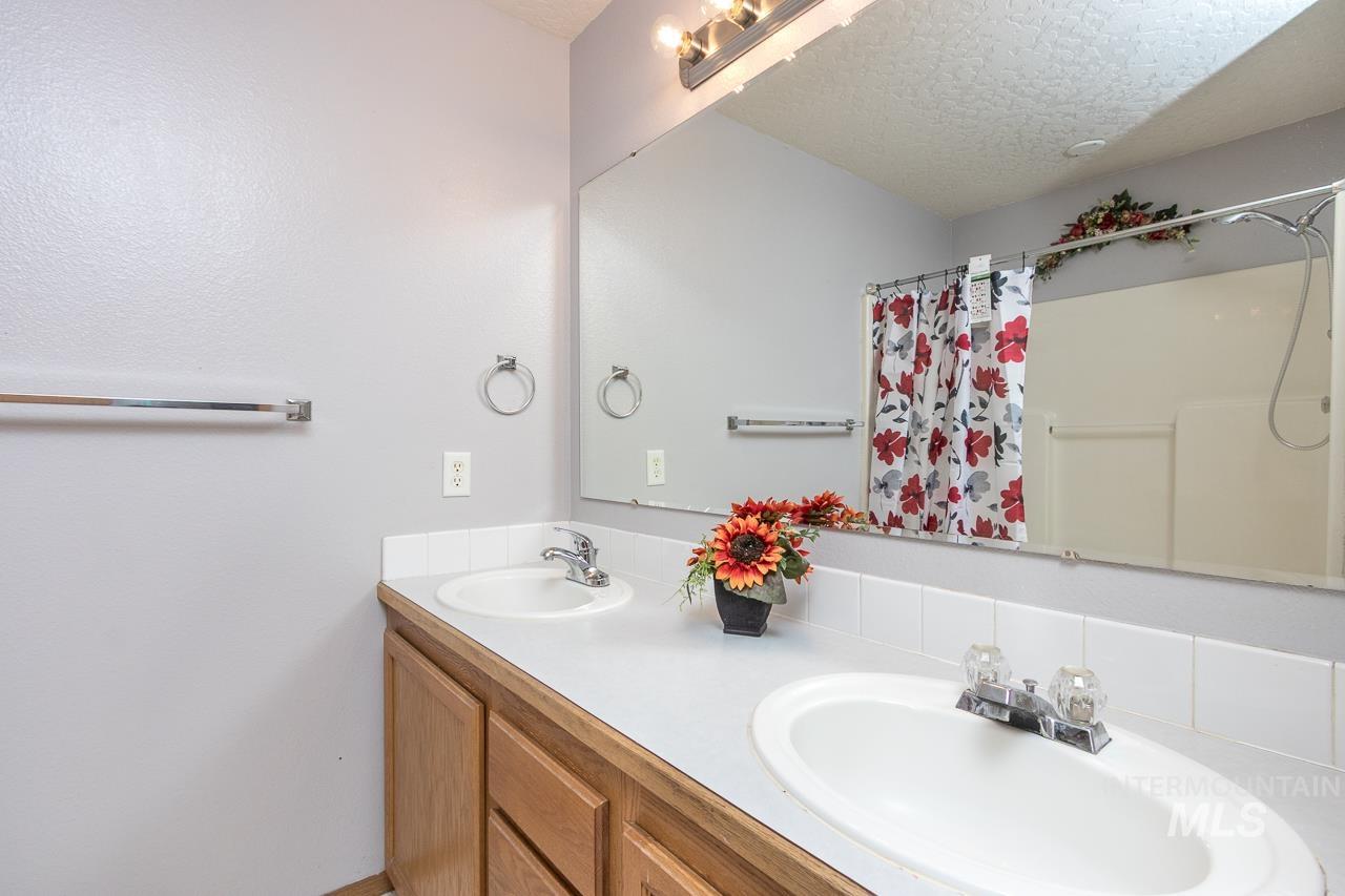 2605 Sunflower Drive Property Photo 15