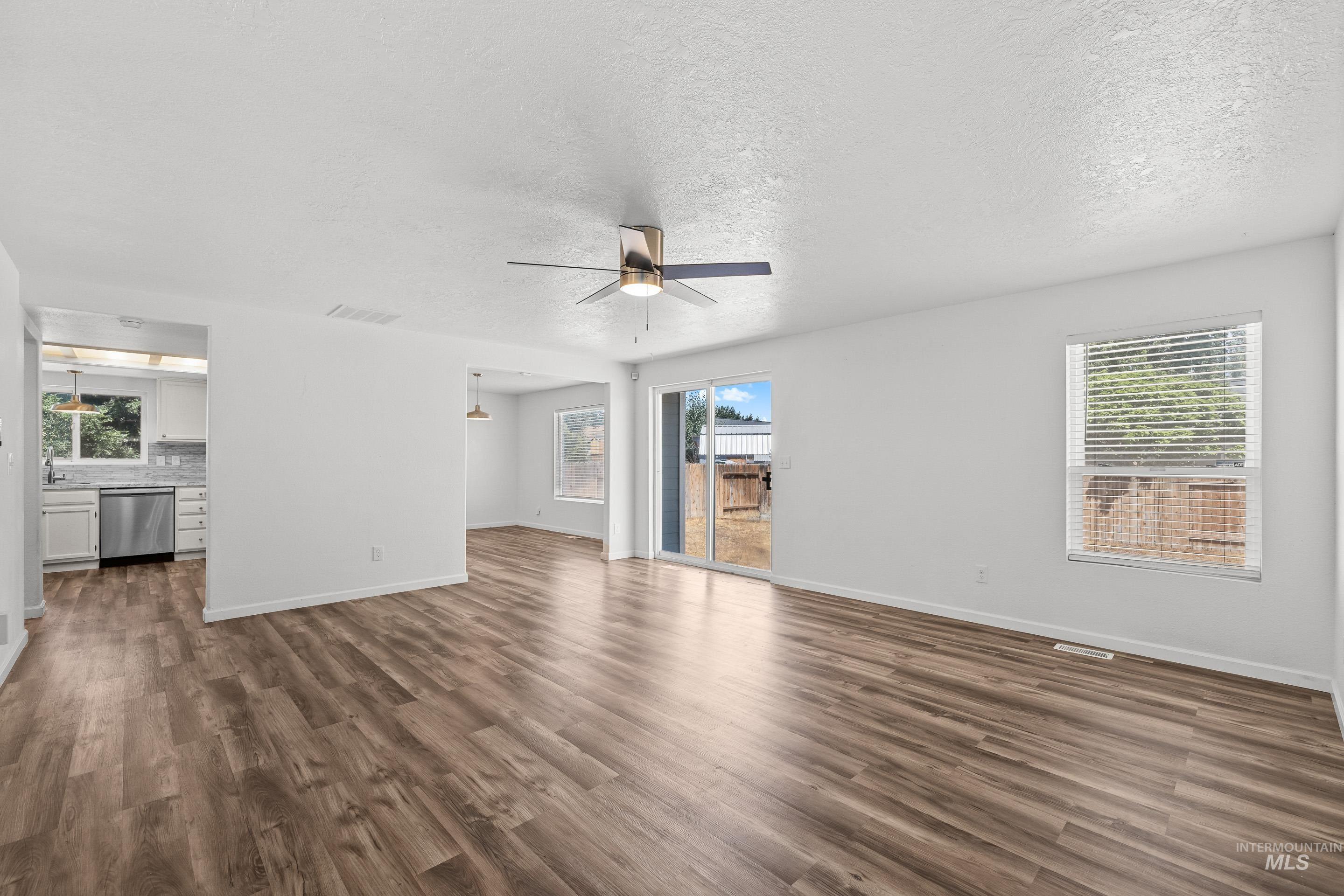 1230 Del Mar St Property Photo 7