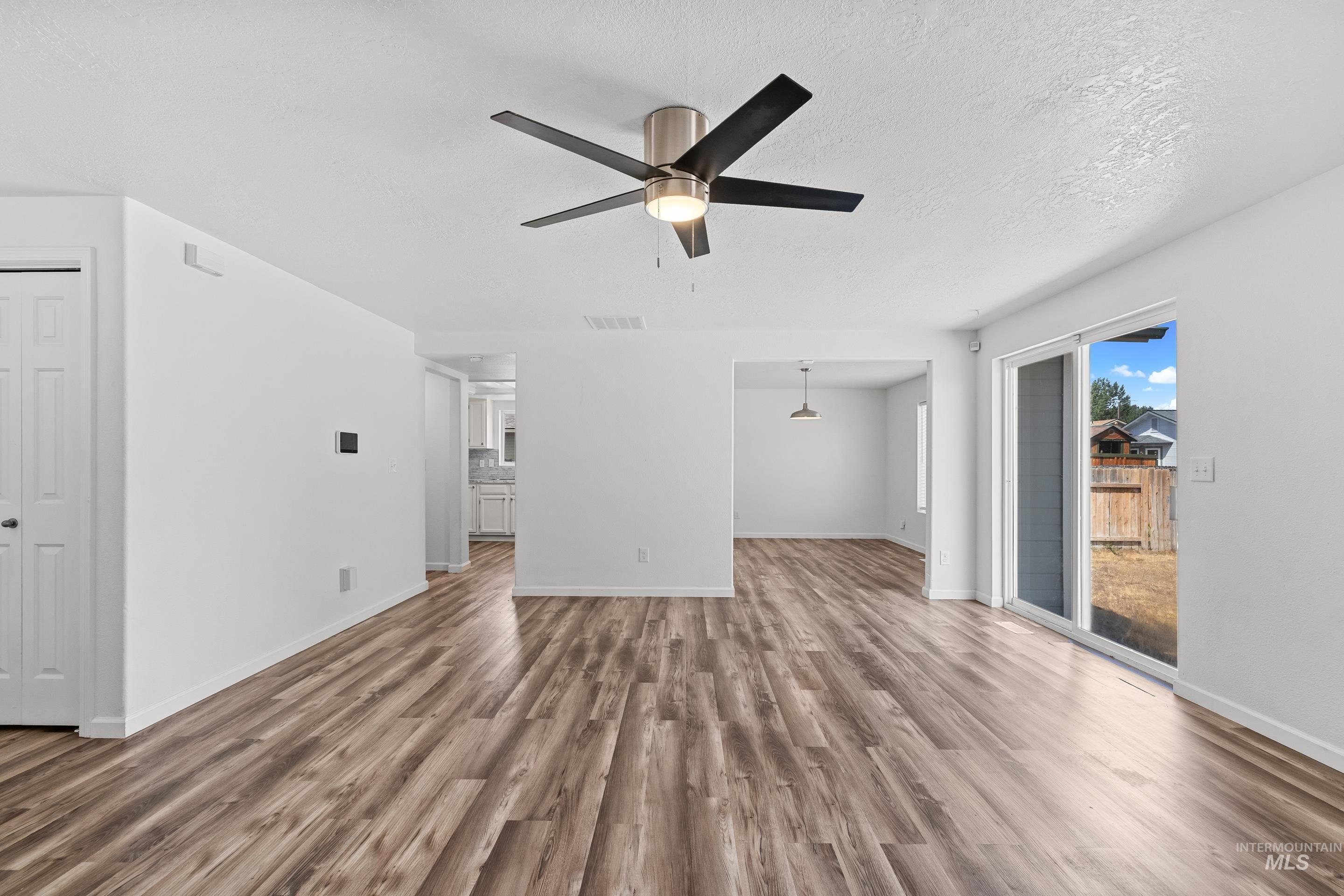 1230 Del Mar St Property Photo 8