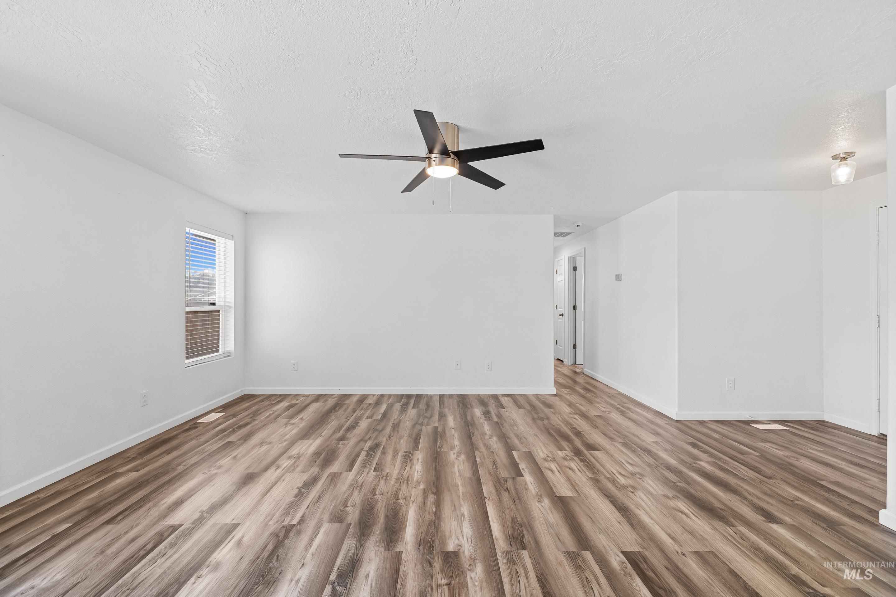 1230 Del Mar St Property Photo 11