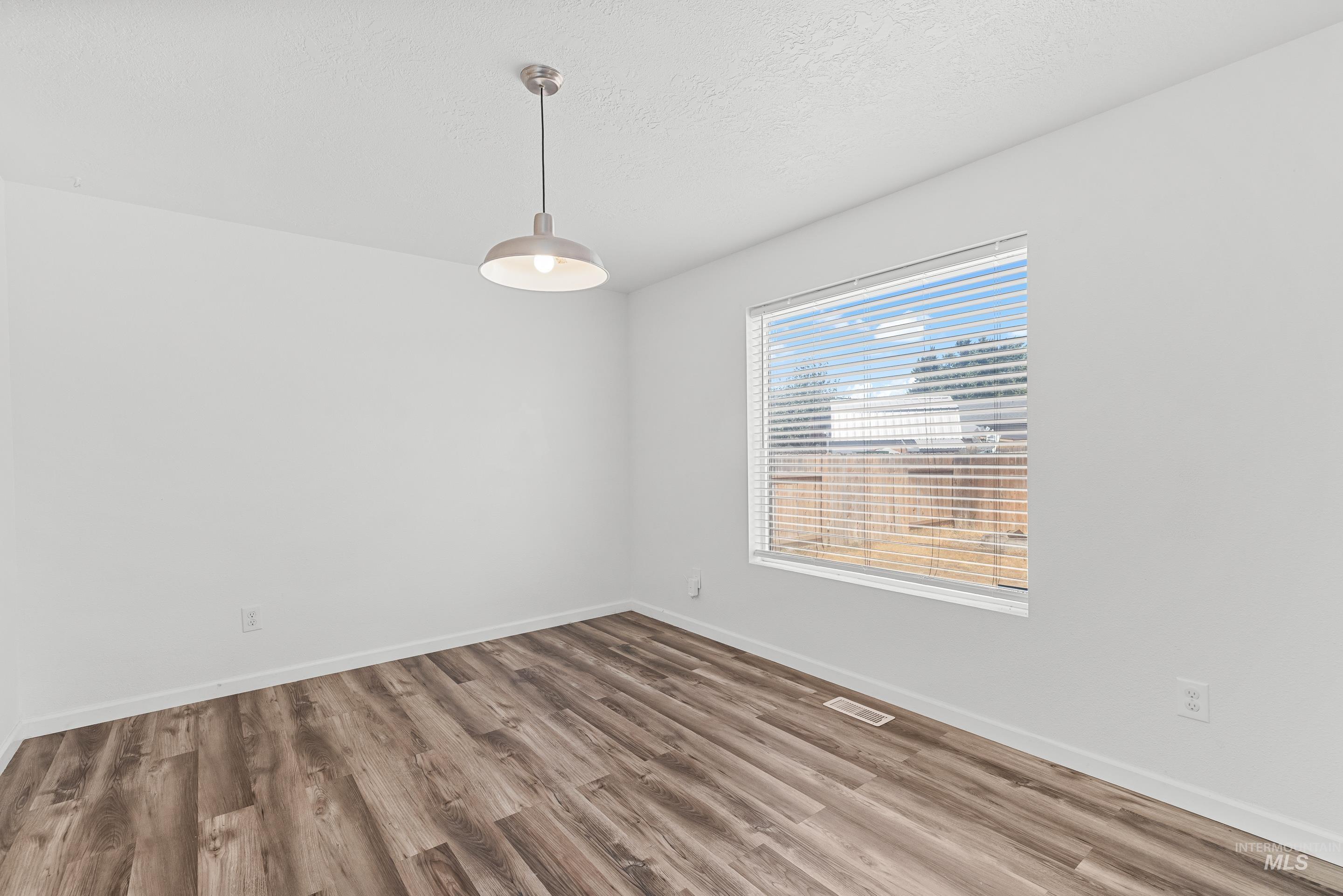 1230 Del Mar St Property Photo 13