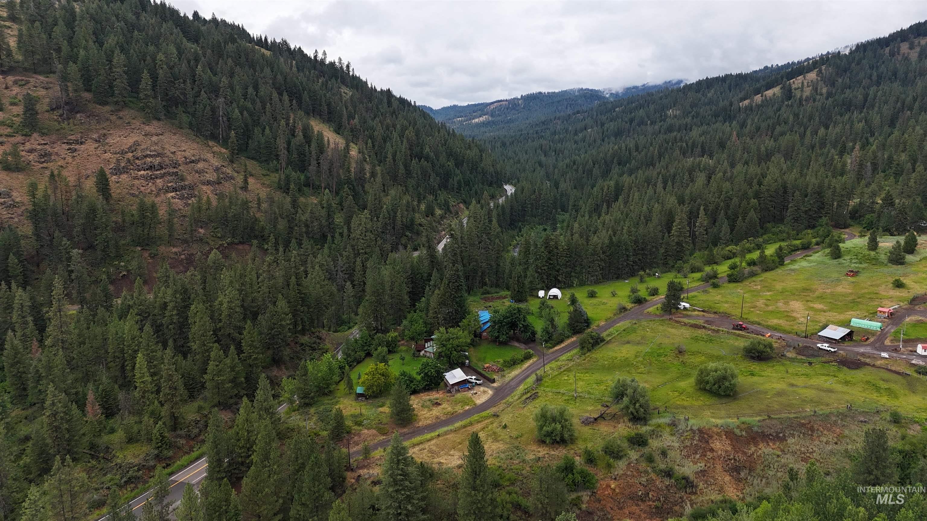 2806 Highway 95 Property Photo 17