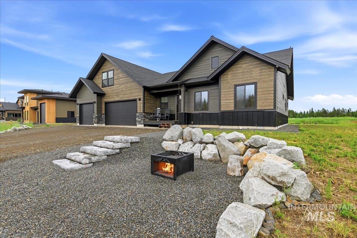 13152 Hawks Bay Rd Property Photo 3
