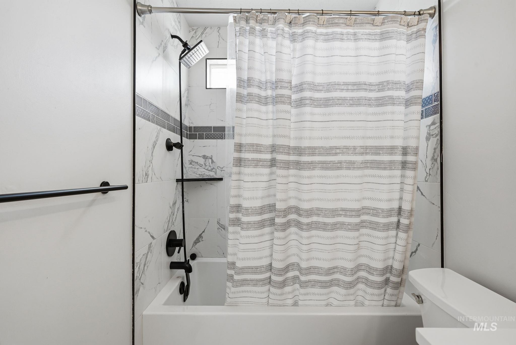 10639 Empress St Property Photo 14