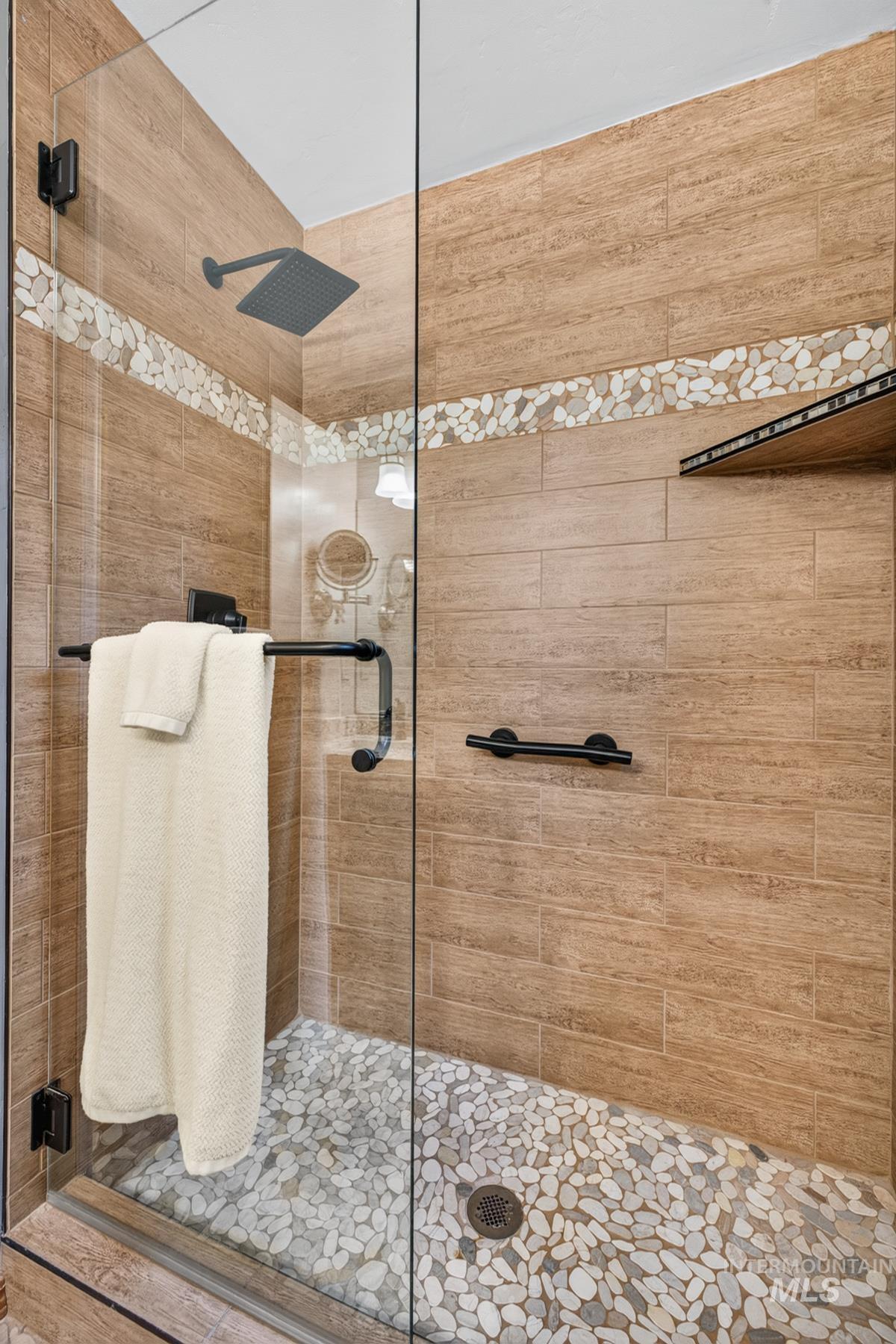 649 Woodlands Drive Property Photo 30