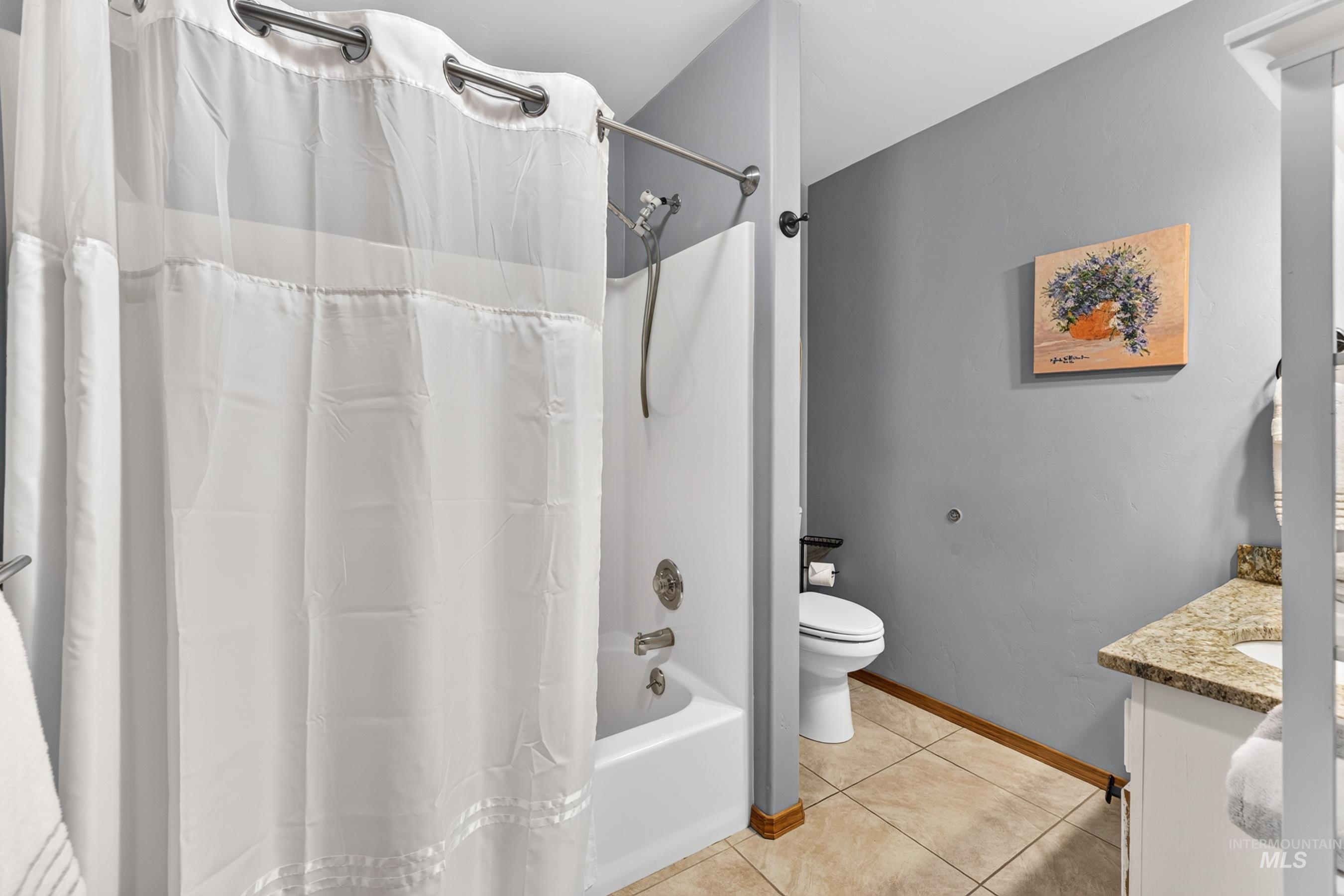 649 Woodlands Drive Property Photo 34