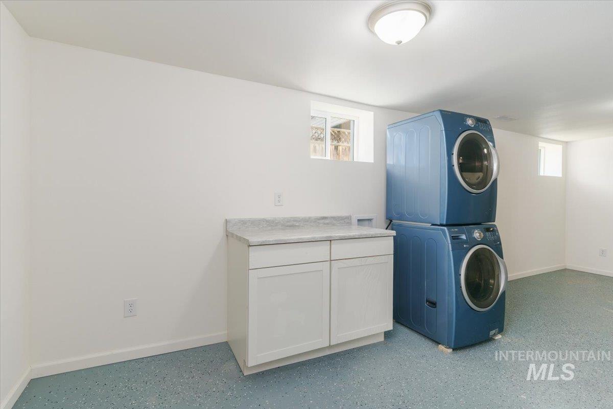 511 E Poplar St Property Photo 21