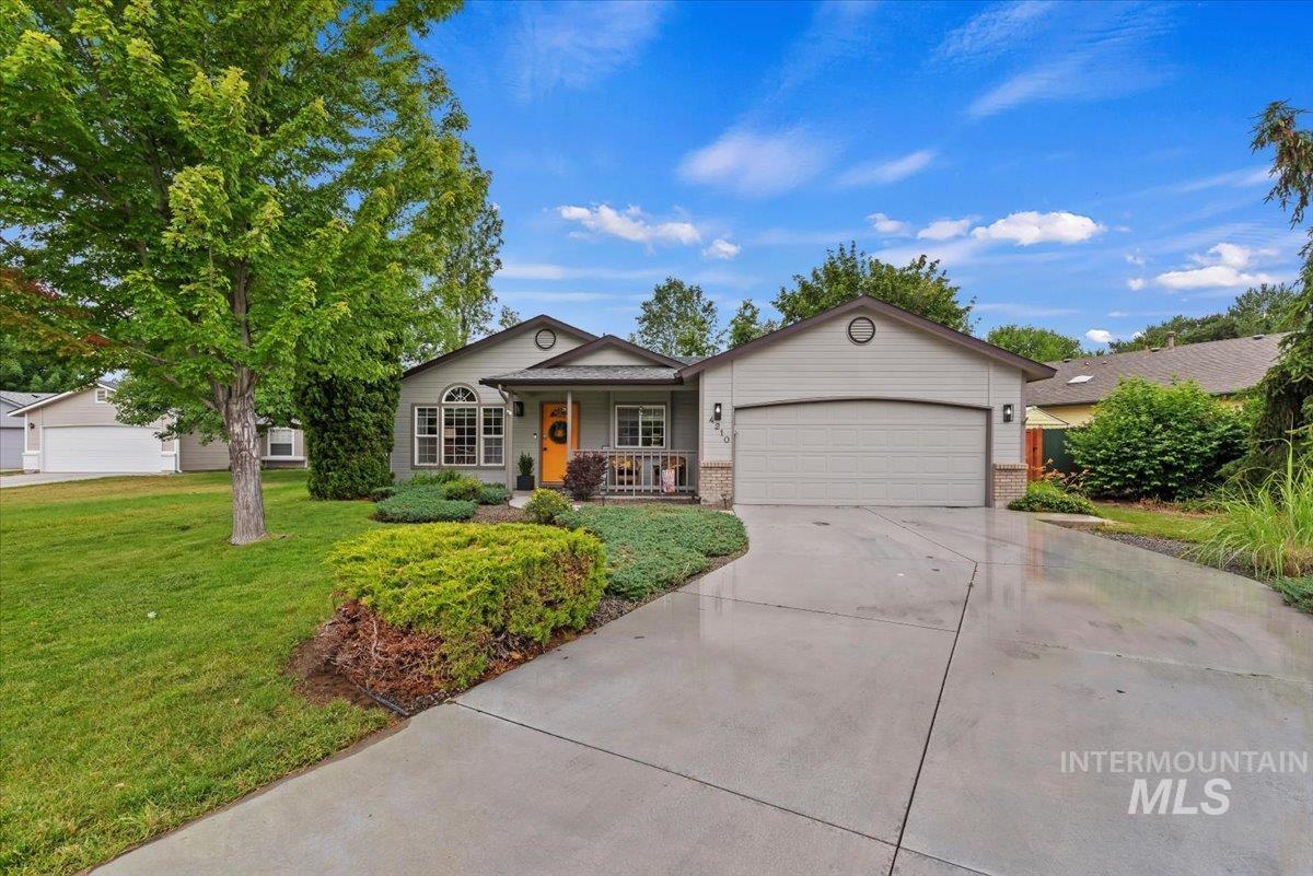 4210 E Carnation Ct. Property Photo 2