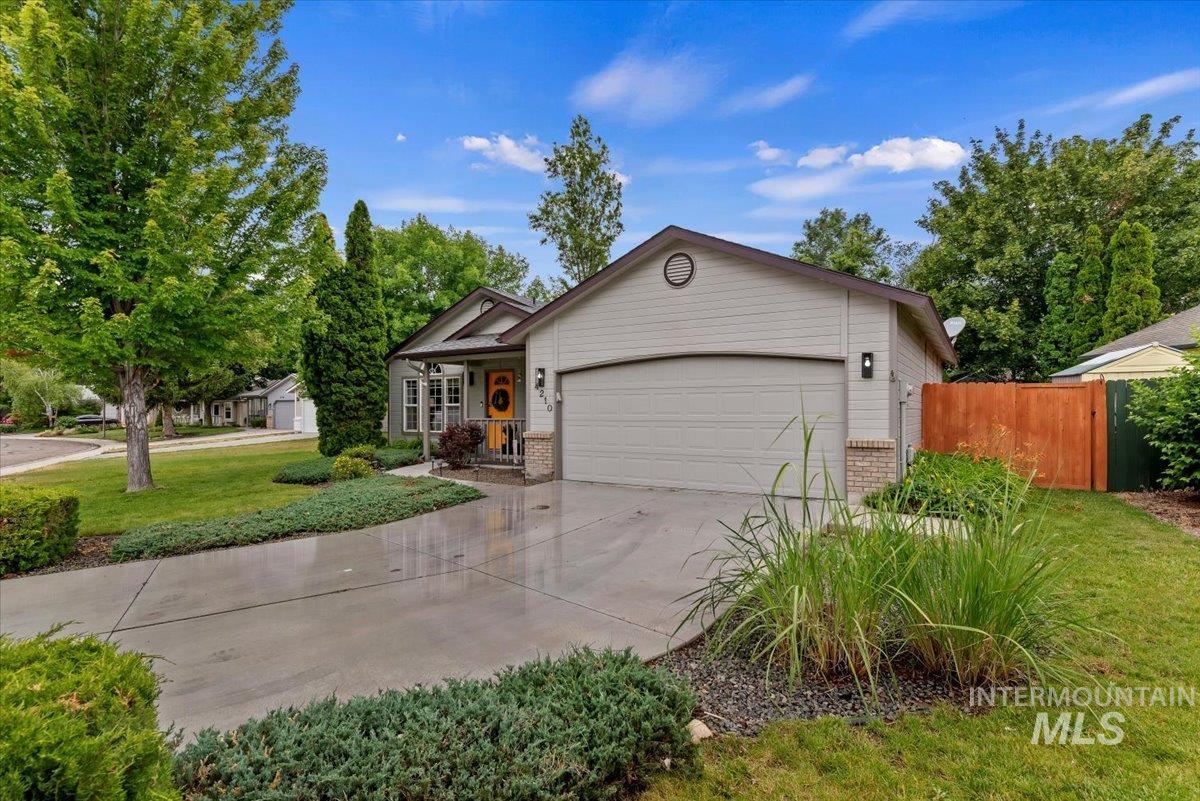 4210 E Carnation Ct. Property Photo 3