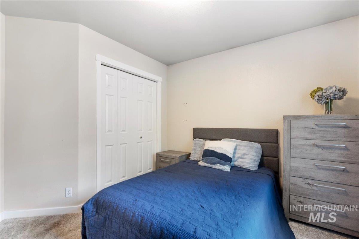 4210 E Carnation Ct. Property Photo 19