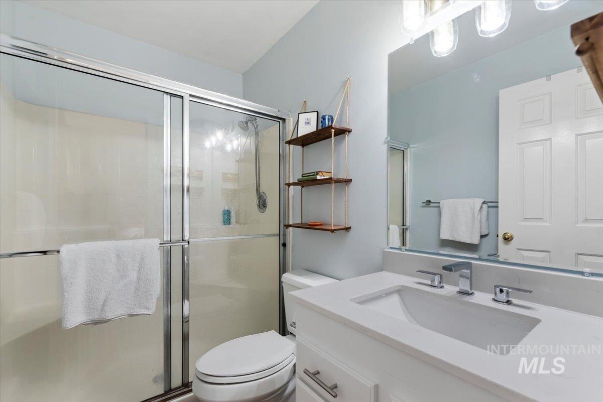 4210 E Carnation Ct. Property Photo 20