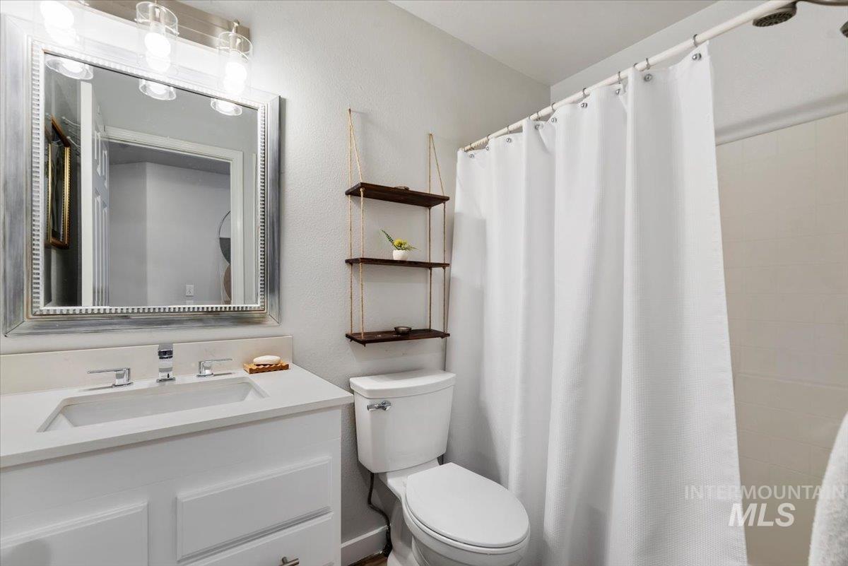 4210 E Carnation Ct. Property Photo 21