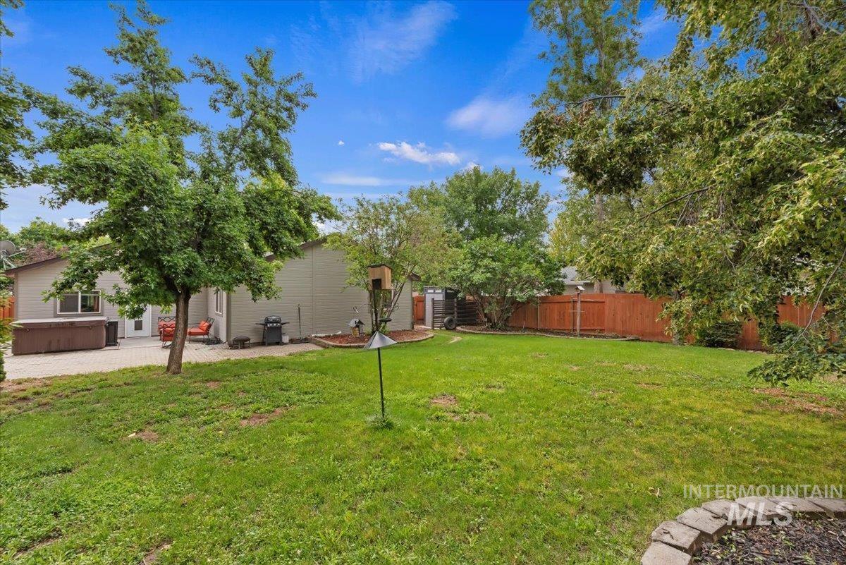 4210 E Carnation Ct. Property Photo 28