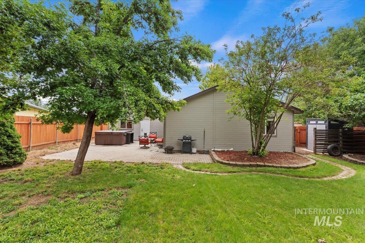 4210 E Carnation Ct. Property Photo 29