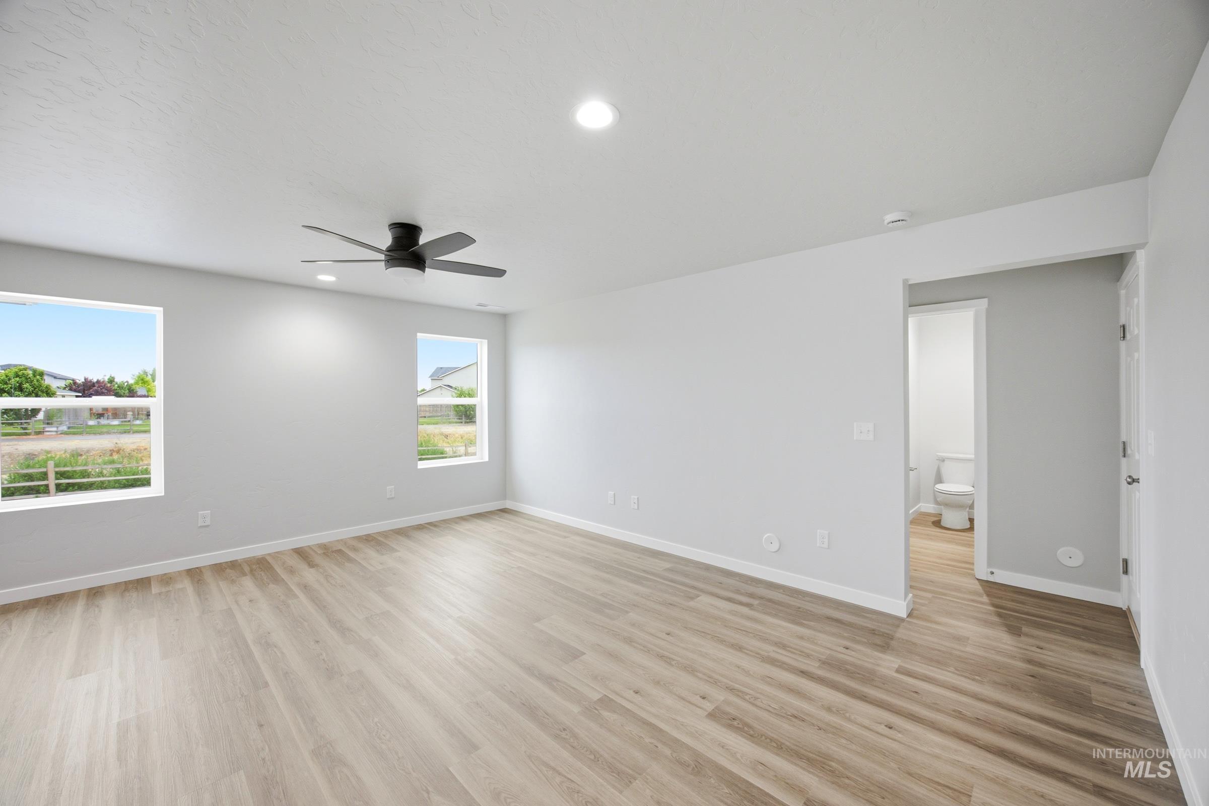 1391 Sunday River St Property Photo 6