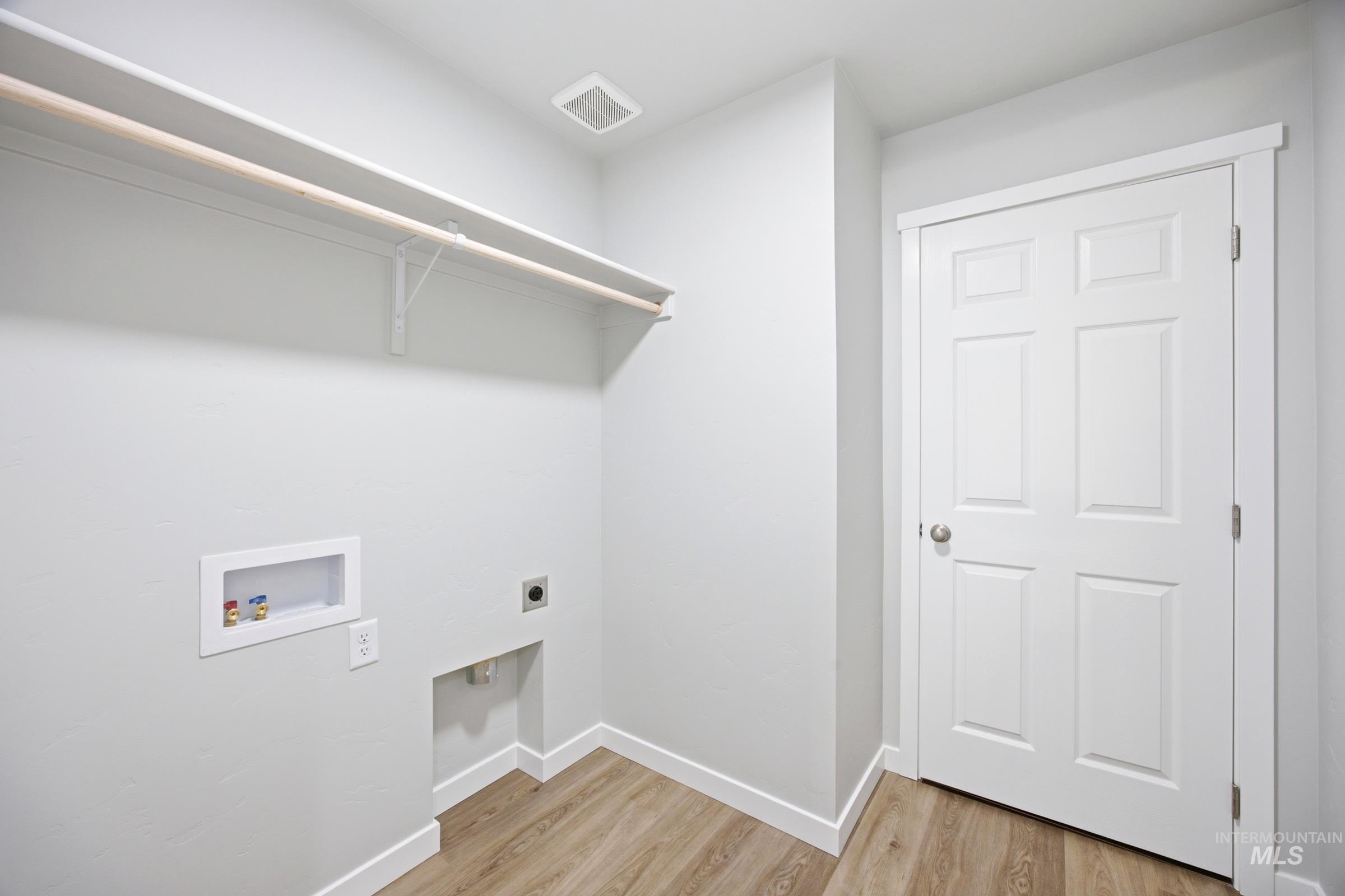 1391 Sunday River St Property Photo 21